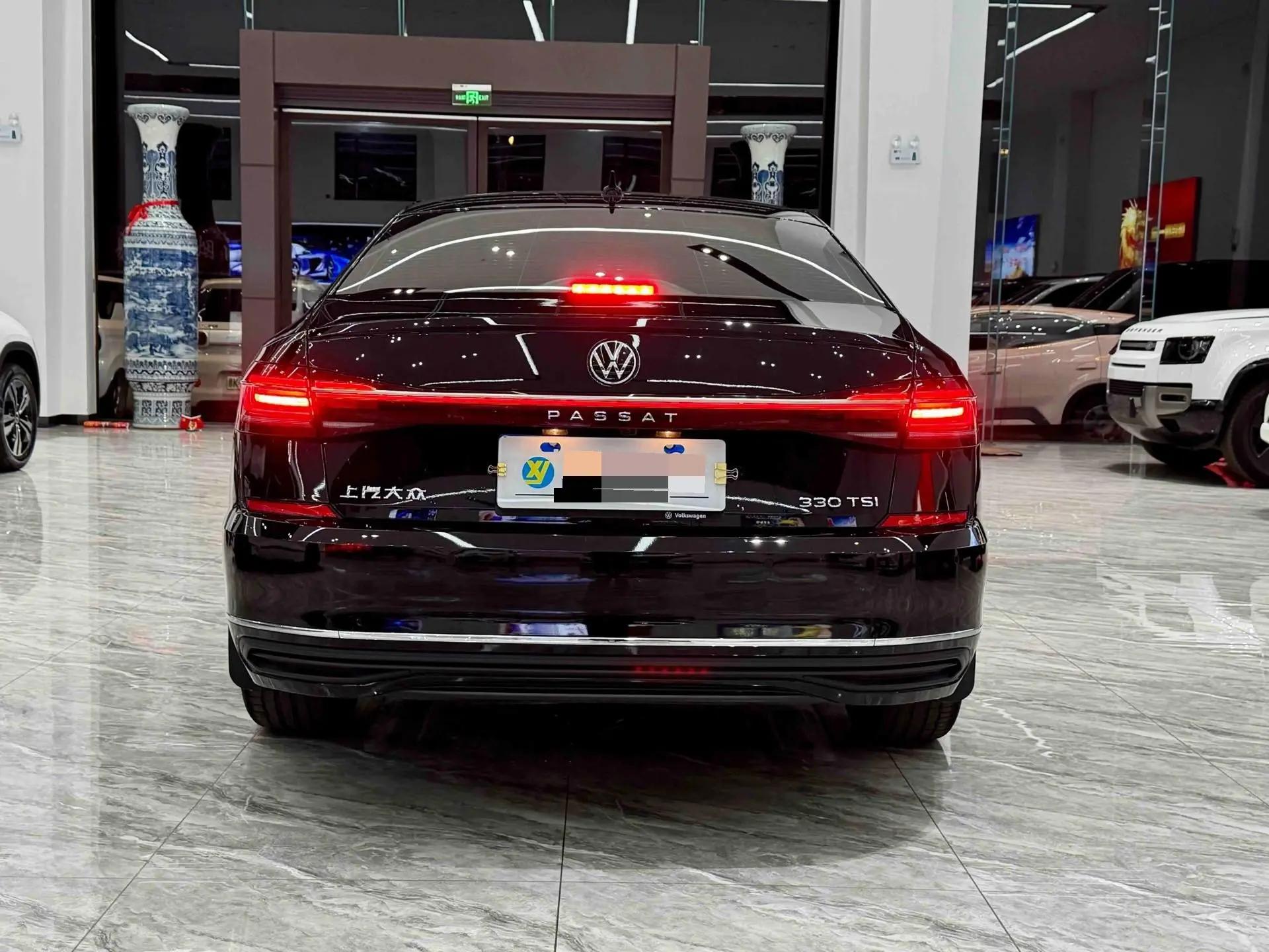 Volkswagen 2025 Passat 2.0TSI 330TSI Outstanding Model Starry Sky Elite Edition Automatic 8