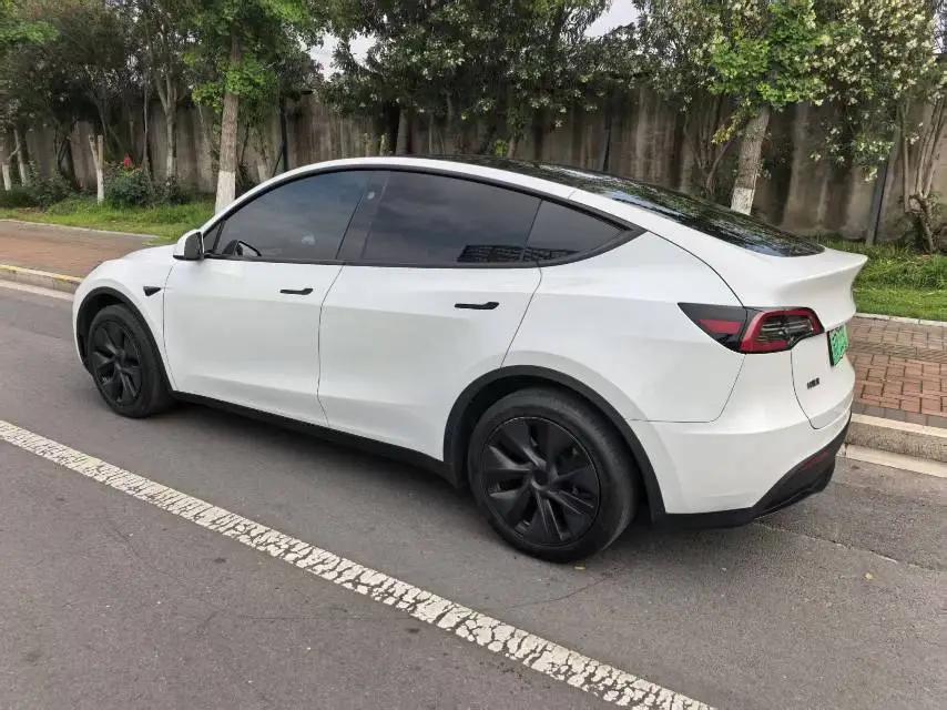 2024 Model Y Rear-Wheel Drive Edition 2