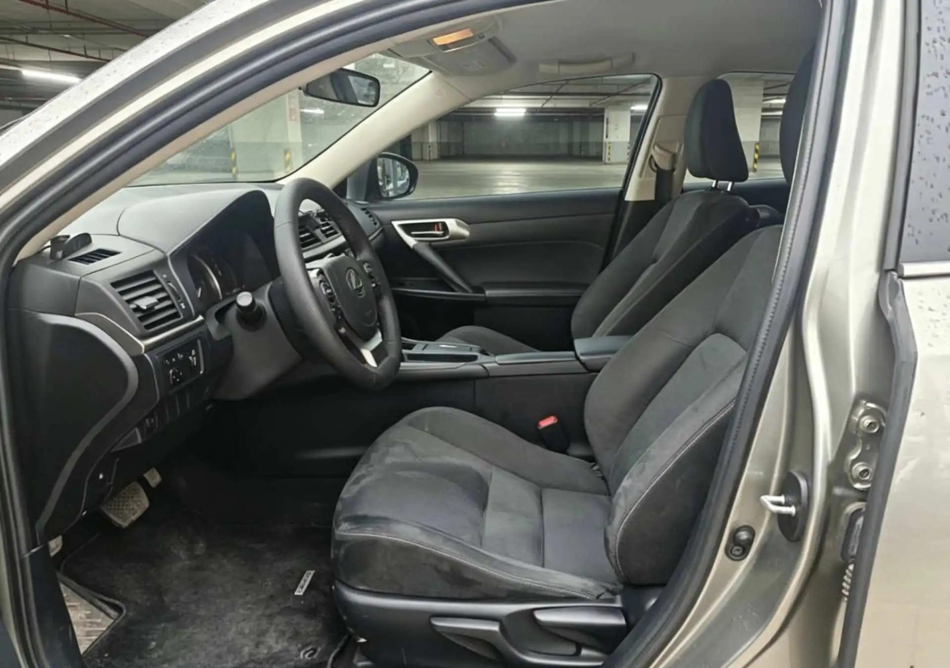 Lexus CT 2020 CT200h Elite Edition Monochrome 7