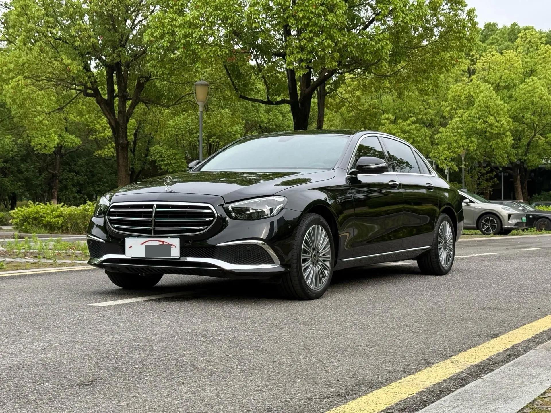 Open image lightbox: Mercedes Benz Class E 2023 E 260 L