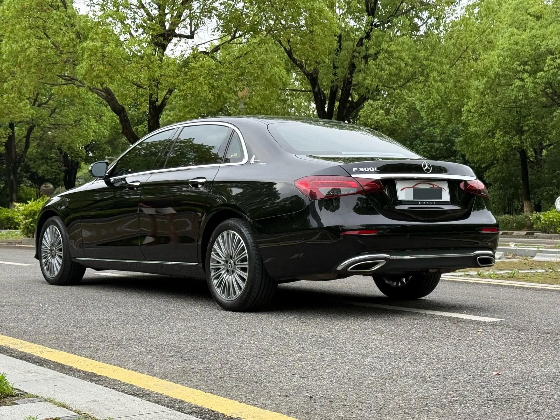 Mercedes Benz Class E 2023 E 260 L 5