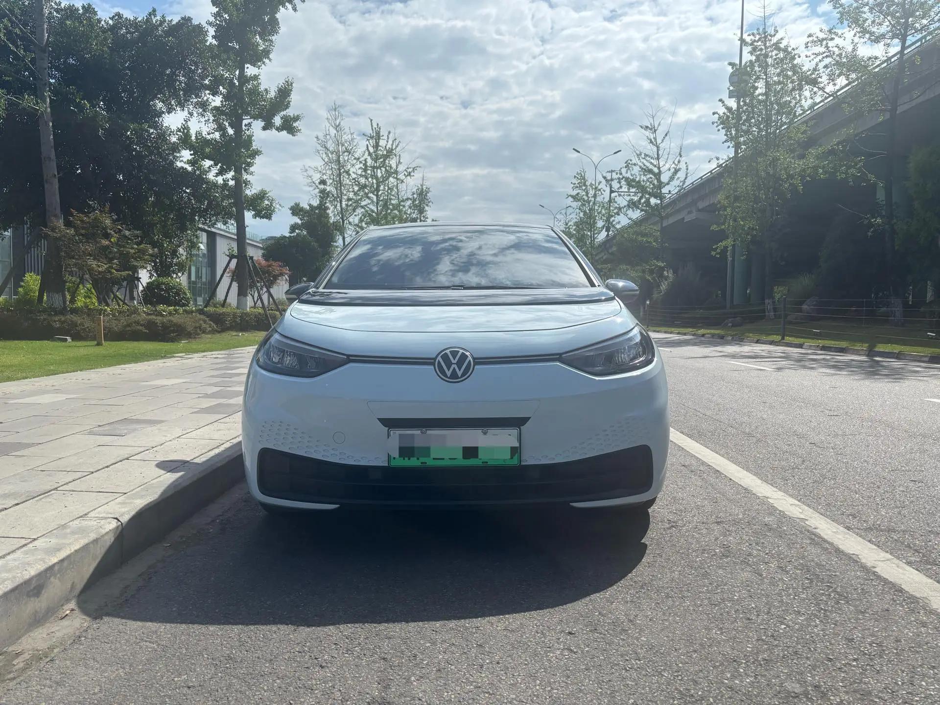 Volkswagen 2023 ID. 3 Upgraded Pure Smart Edition, Automatic Transmission 2