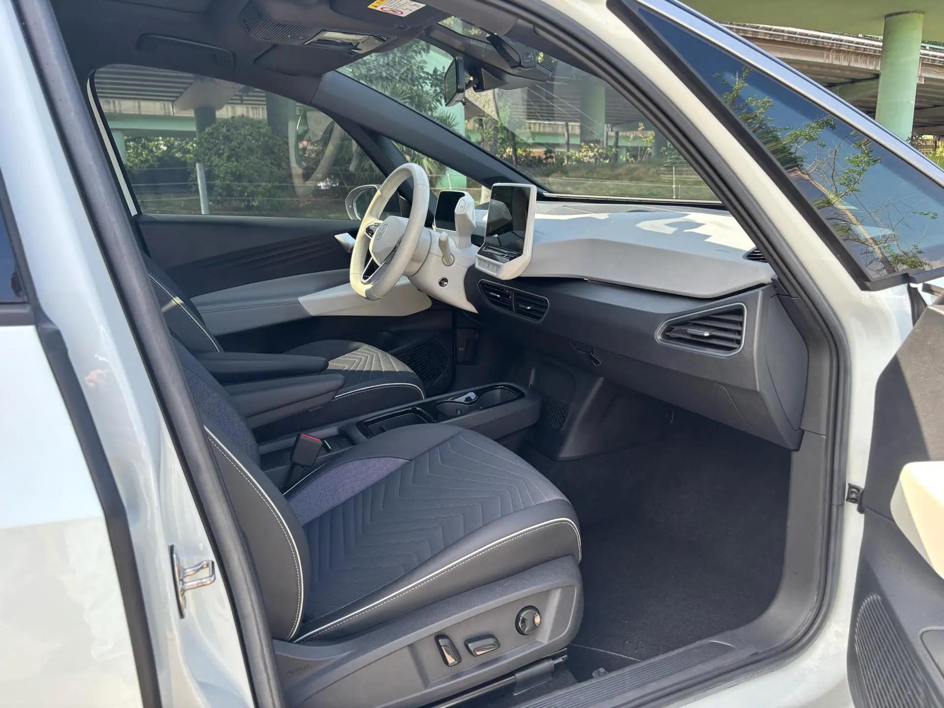 Volkswagen 2023 ID. 3 Upgraded Pure Smart Edition, Automatic Transmission 9