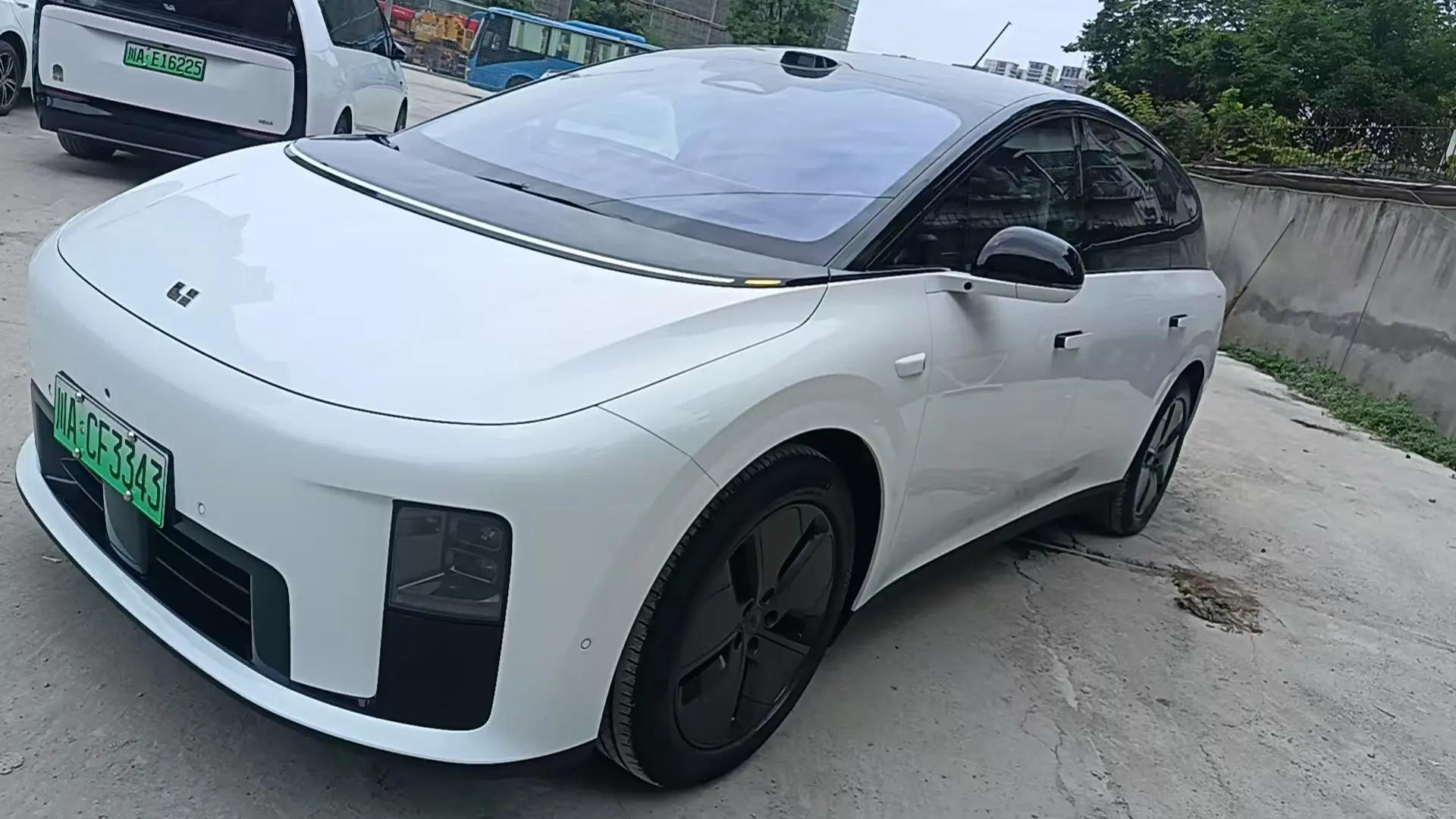 Li 2025 i8 Standard Edition Automatic