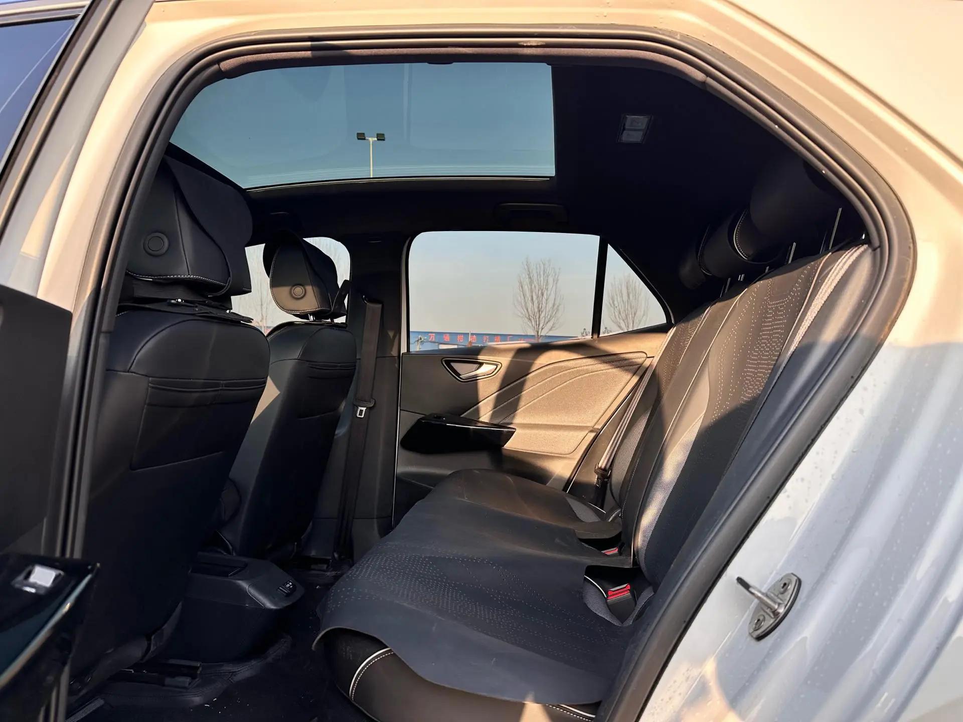 Volkswagen 2024 ID. 3 Outstanding Edition Automatic Transmission 4