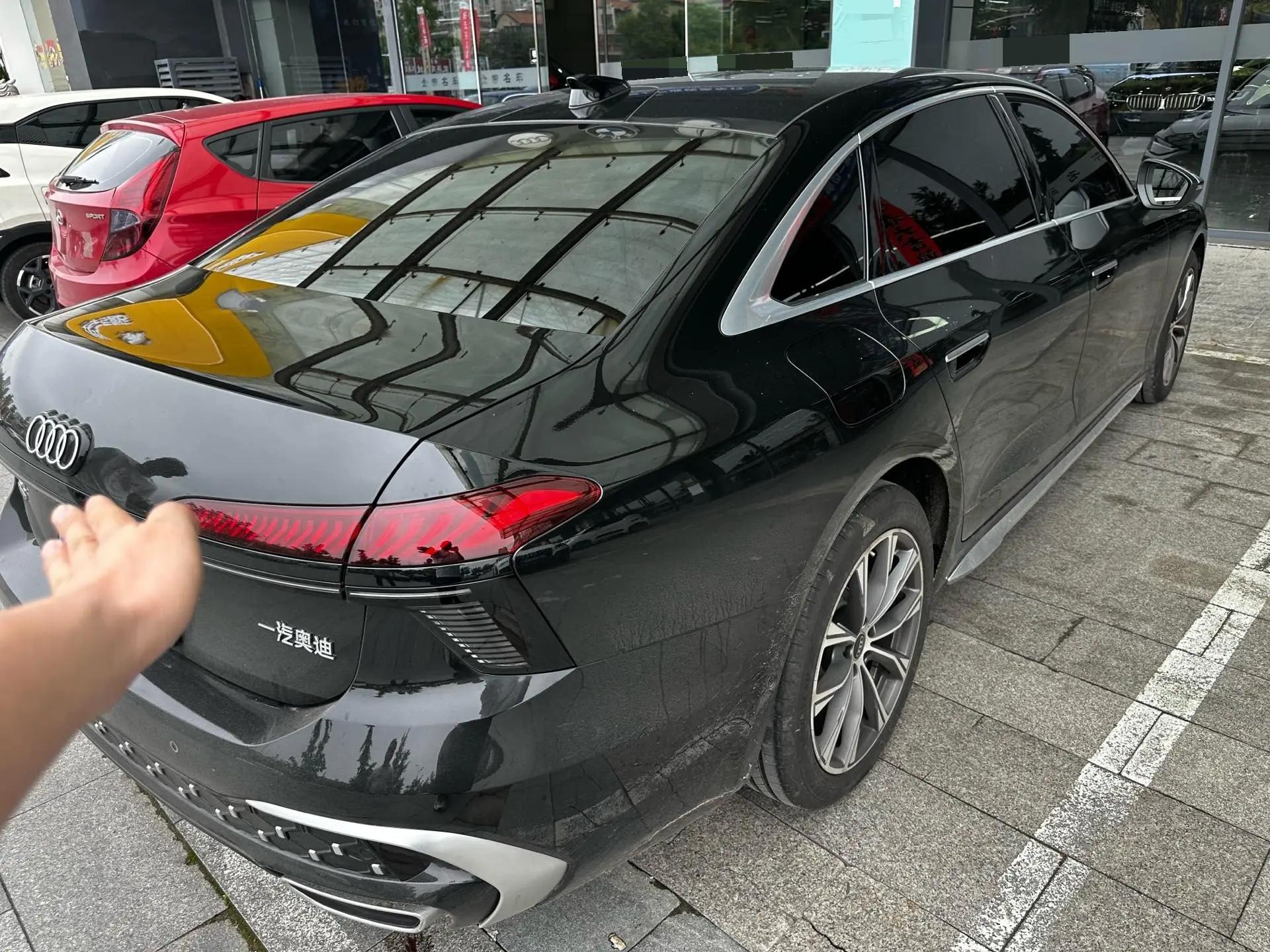 Audi 2026 A6L 2.0T Selected Dynamic Automatic 4