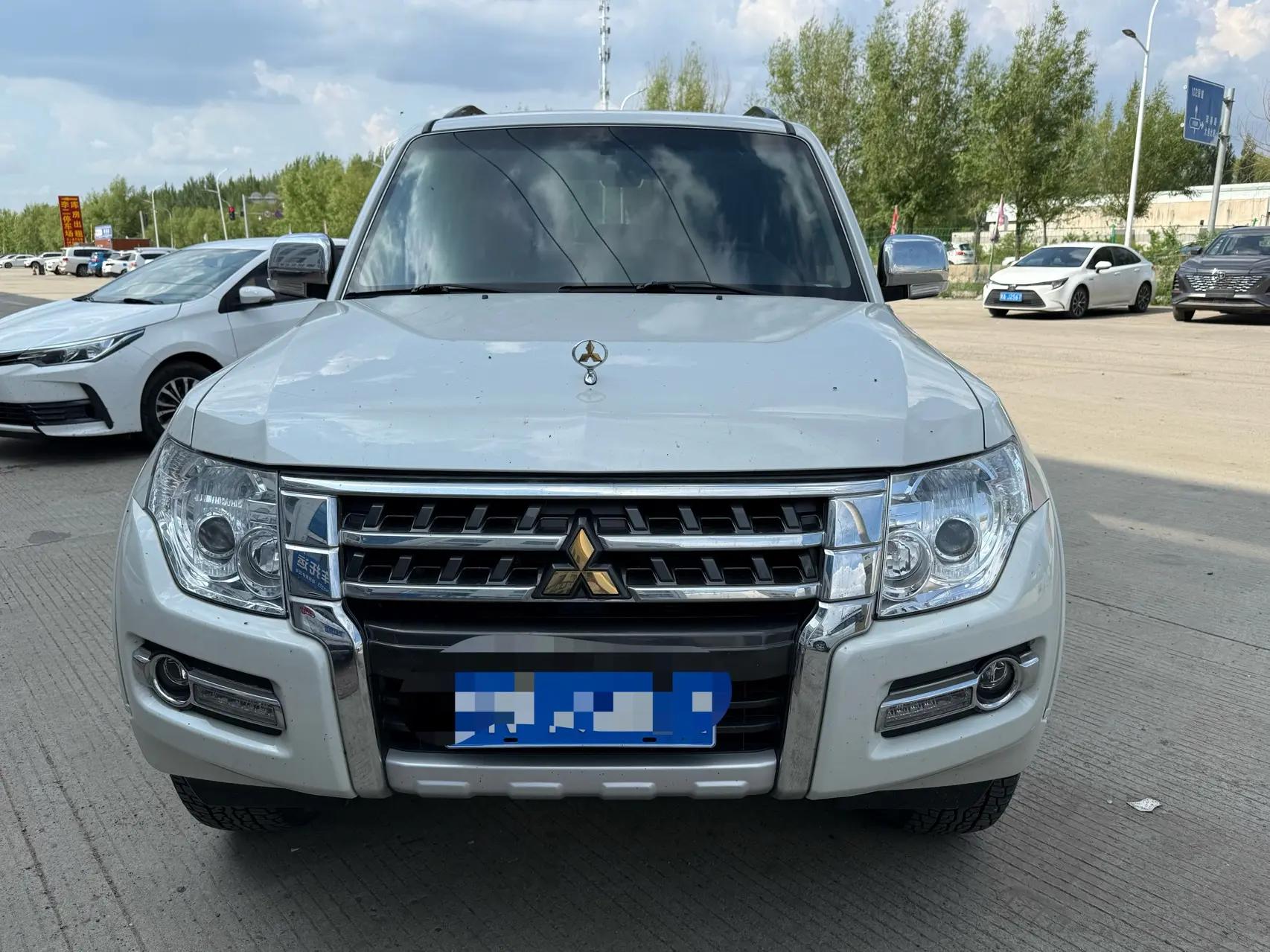 Pajero (Imported) 2020 Collection Edition 3.0L Automatic Premium Off-Road Edition 2