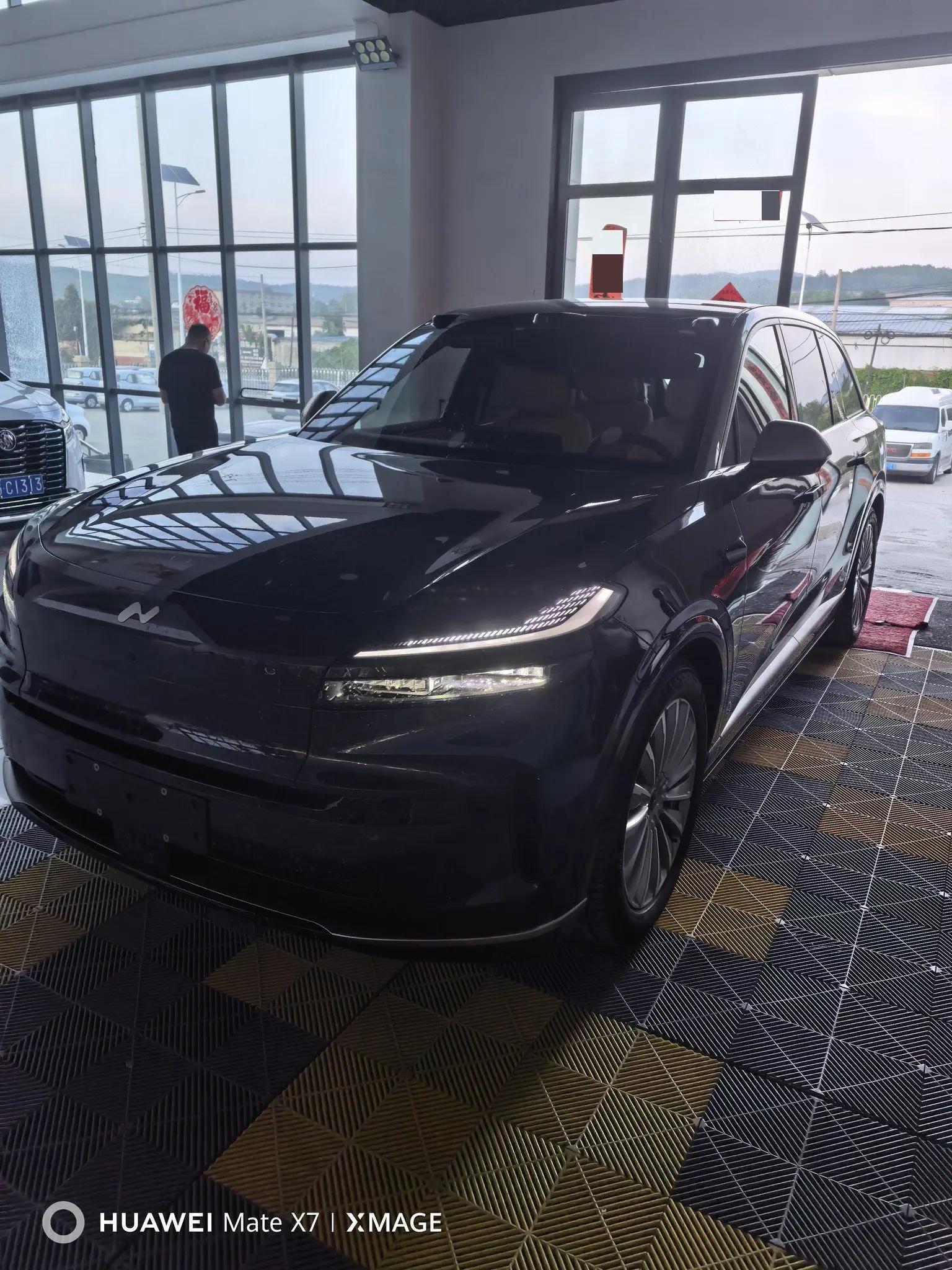 ONVO 2026 L90 Ultra six-seat automatic gear