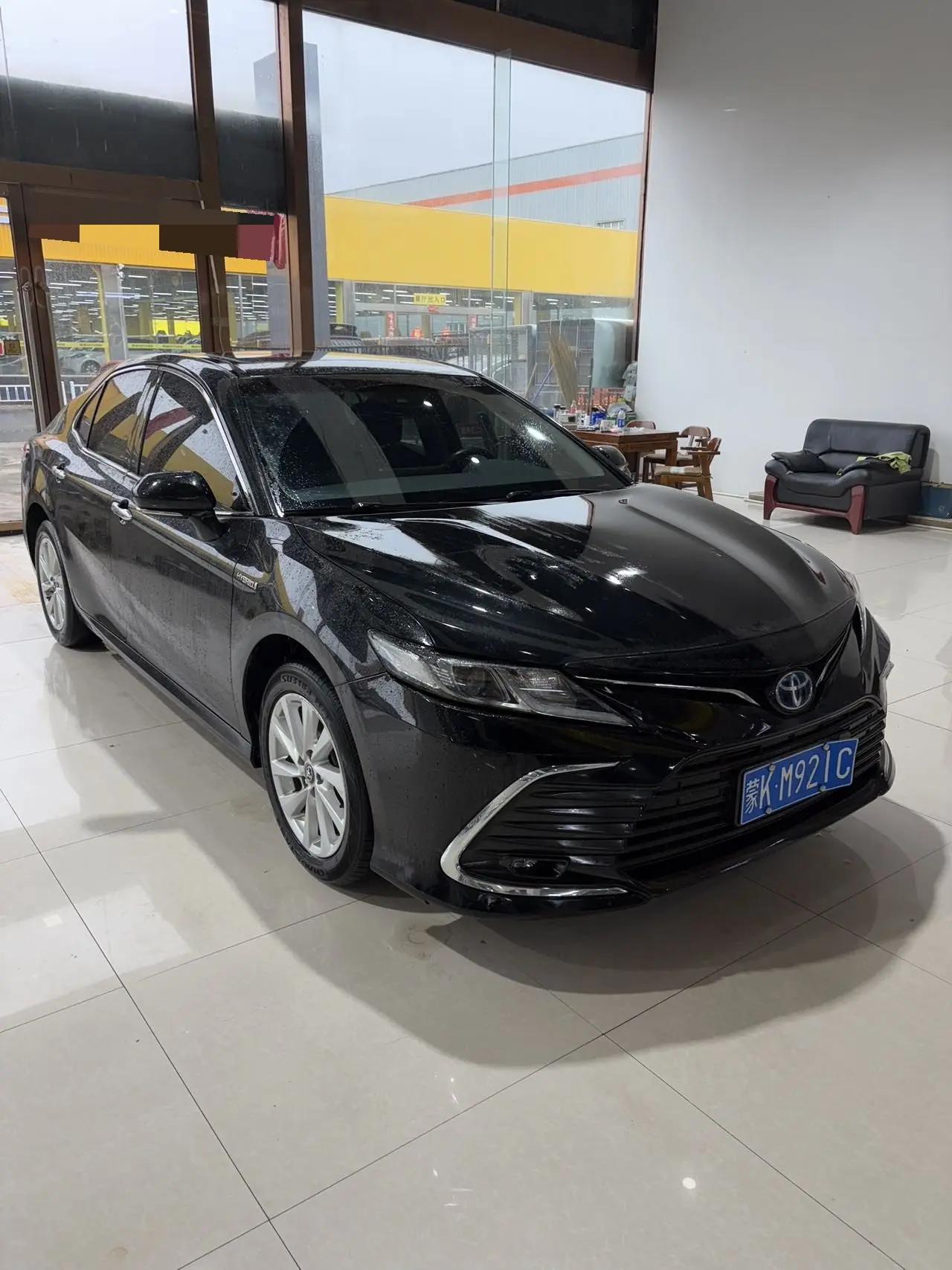 Toyota 2023 Camry Dual Engine 2.5HG CVT Luxury Edition Automatic 3