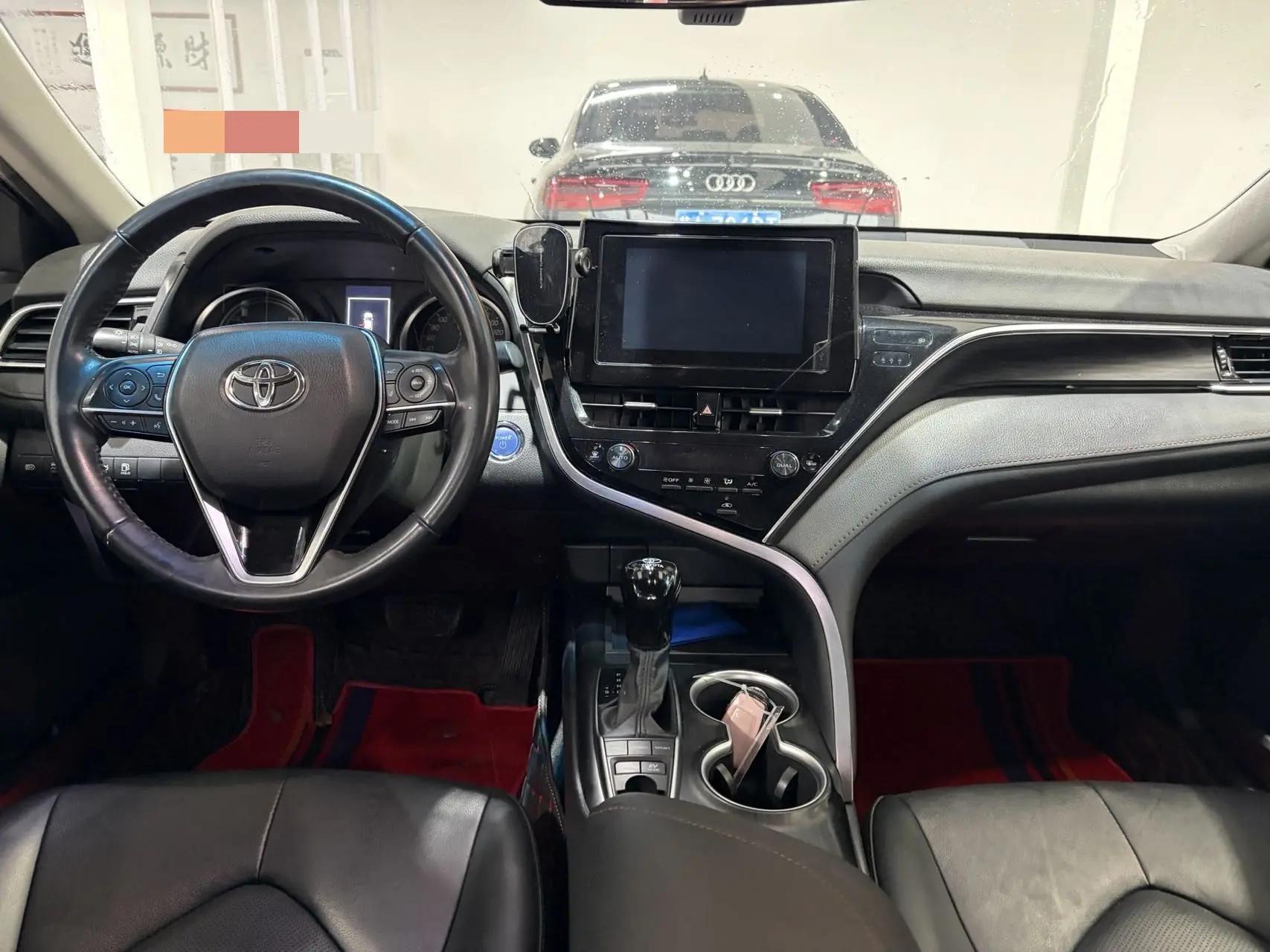 Toyota 2023 Camry Dual Engine 2.5HG CVT Luxury Edition Automatic 8