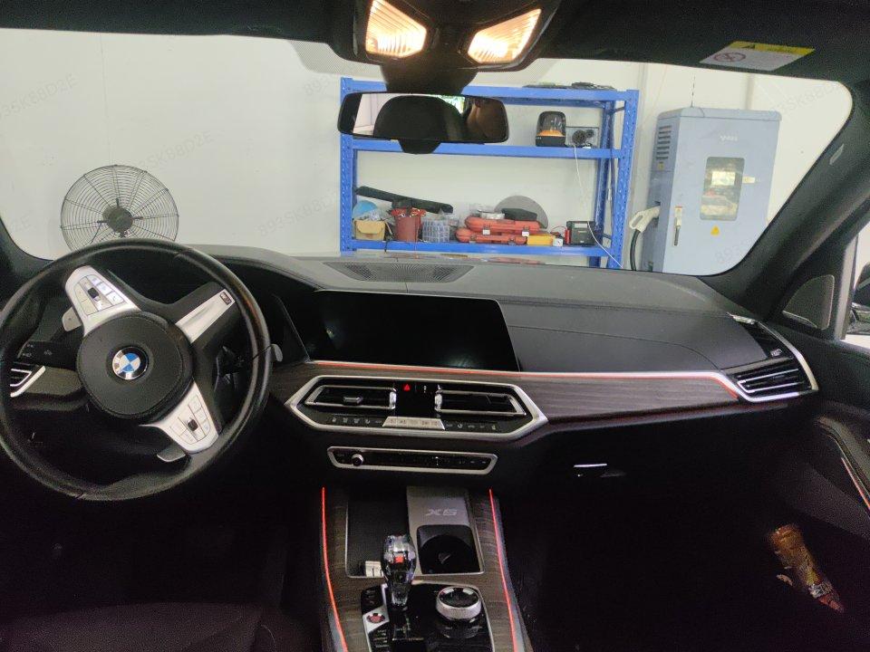 BMW X5 2022 model change xDrive 40Li M sports package 3