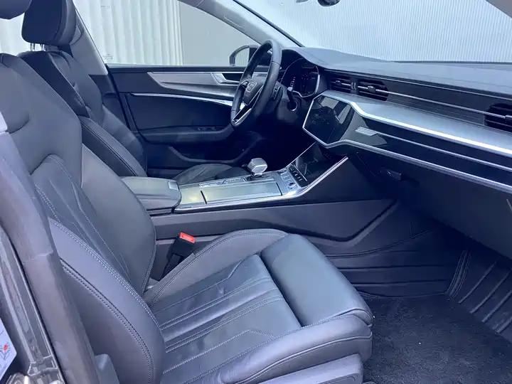 Audi A7 2023 45 TFSI Selection 11