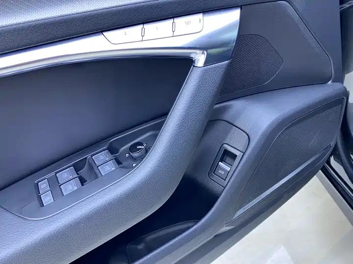 Audi A7 2023 45 TFSI Selection 12