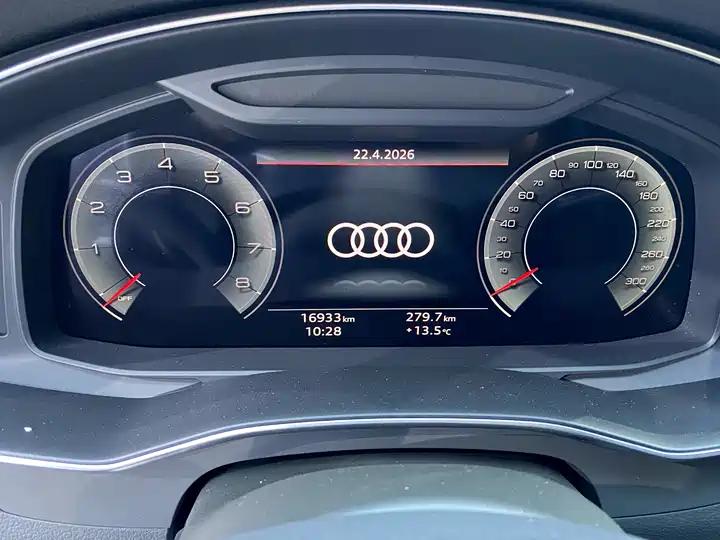 Audi A7 2023 45 TFSI Selection 5