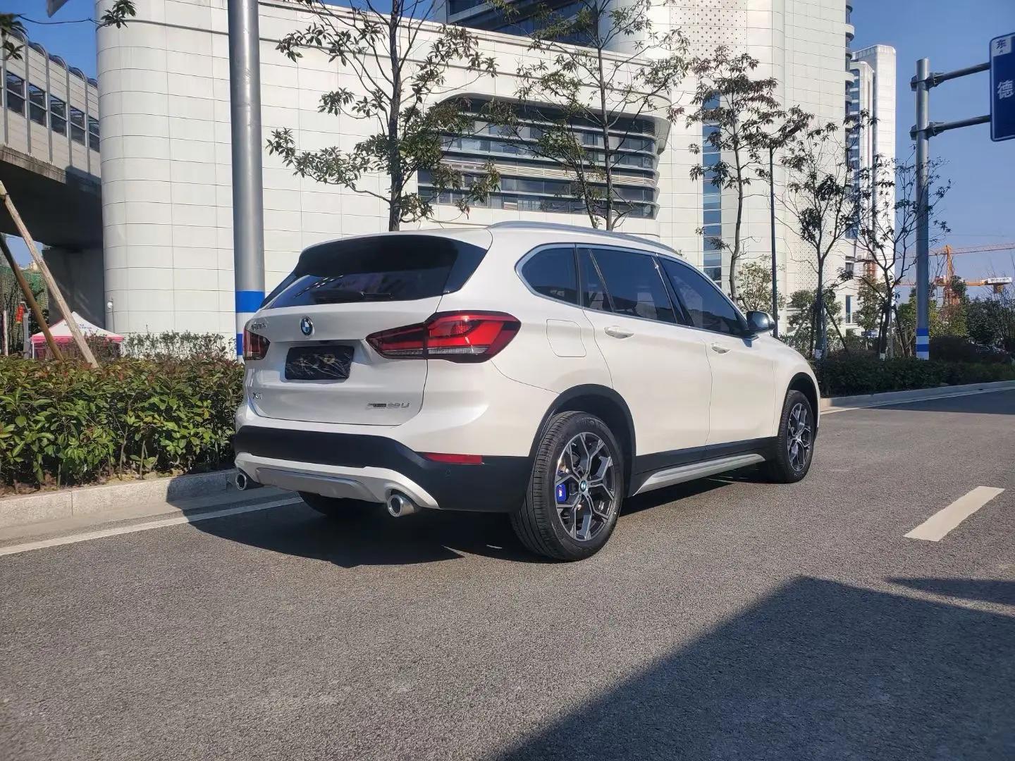 BMW X1 2020 sDrive20Li exclusive type 6