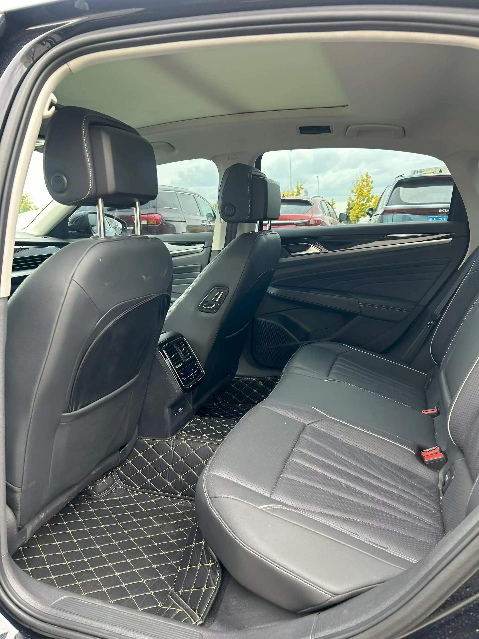 Volkswagen 2024 Passat 2.0TSI 380TSI Deluxe Edition Automatic 6