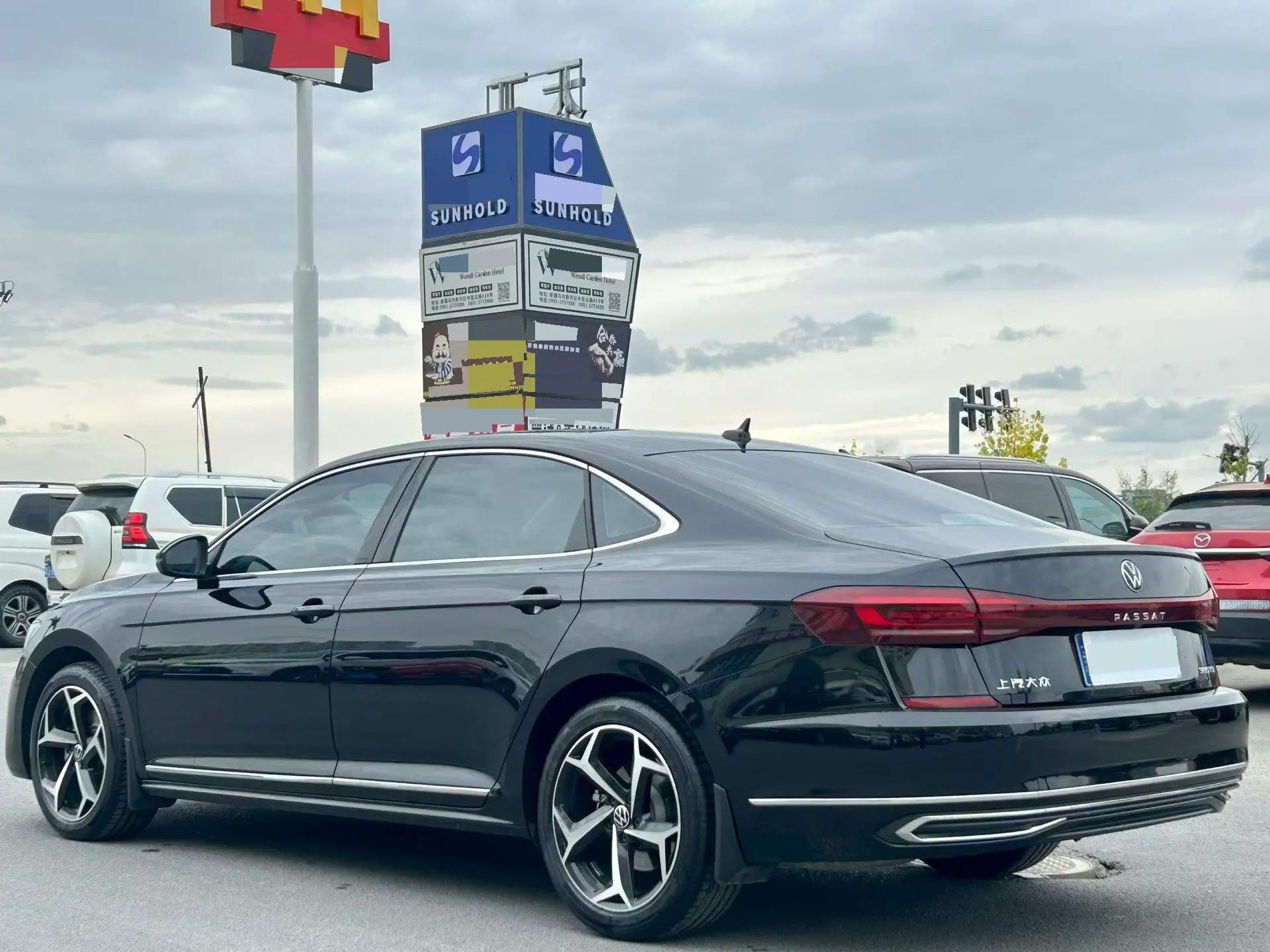 Volkswagen 2024 Passat 2.0TSI 380TSI Deluxe Edition Automatic 7