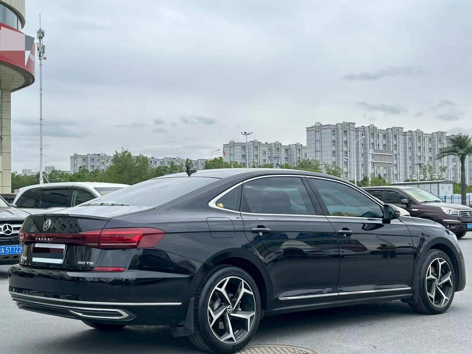 Volkswagen 2024 Passat 2.0TSI 380TSI Deluxe Edition Automatic 9