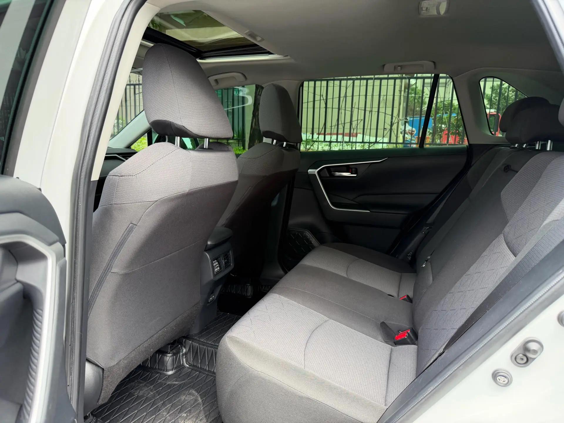 RAV4 Rongfang 2022 2.0L CVT Front-Wheel-Drive Fashion Edition 8
