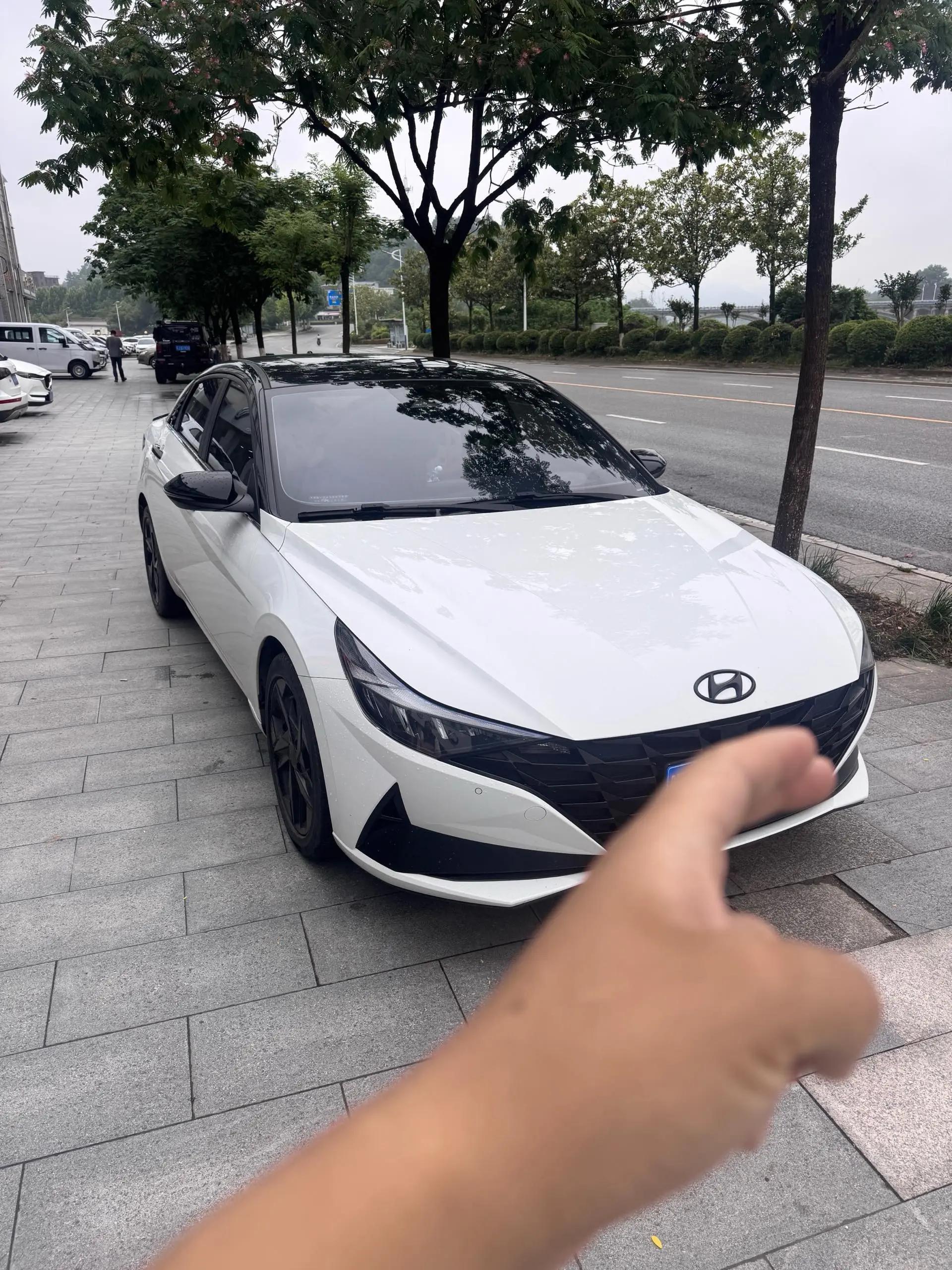 Elantra 2022 1.5L CVT 20th Anniversary 3