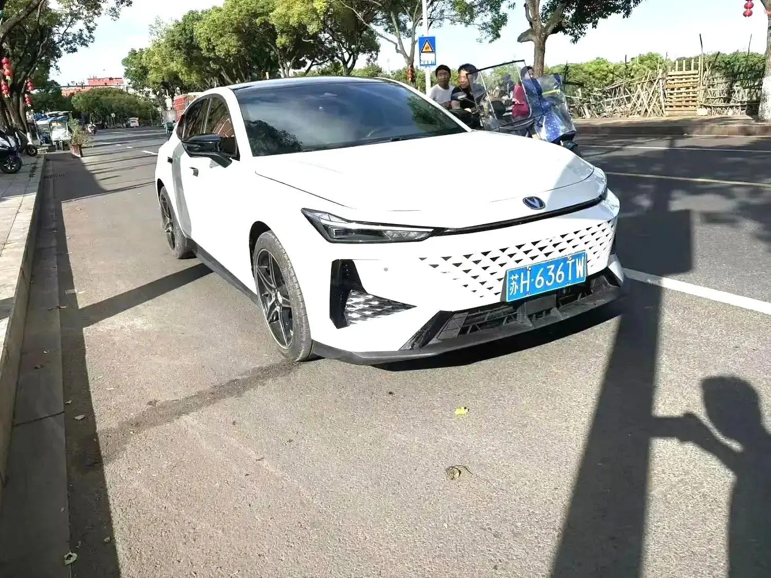 ChangAn 2024 UNI-V 1.5T Prestige Automatic 2