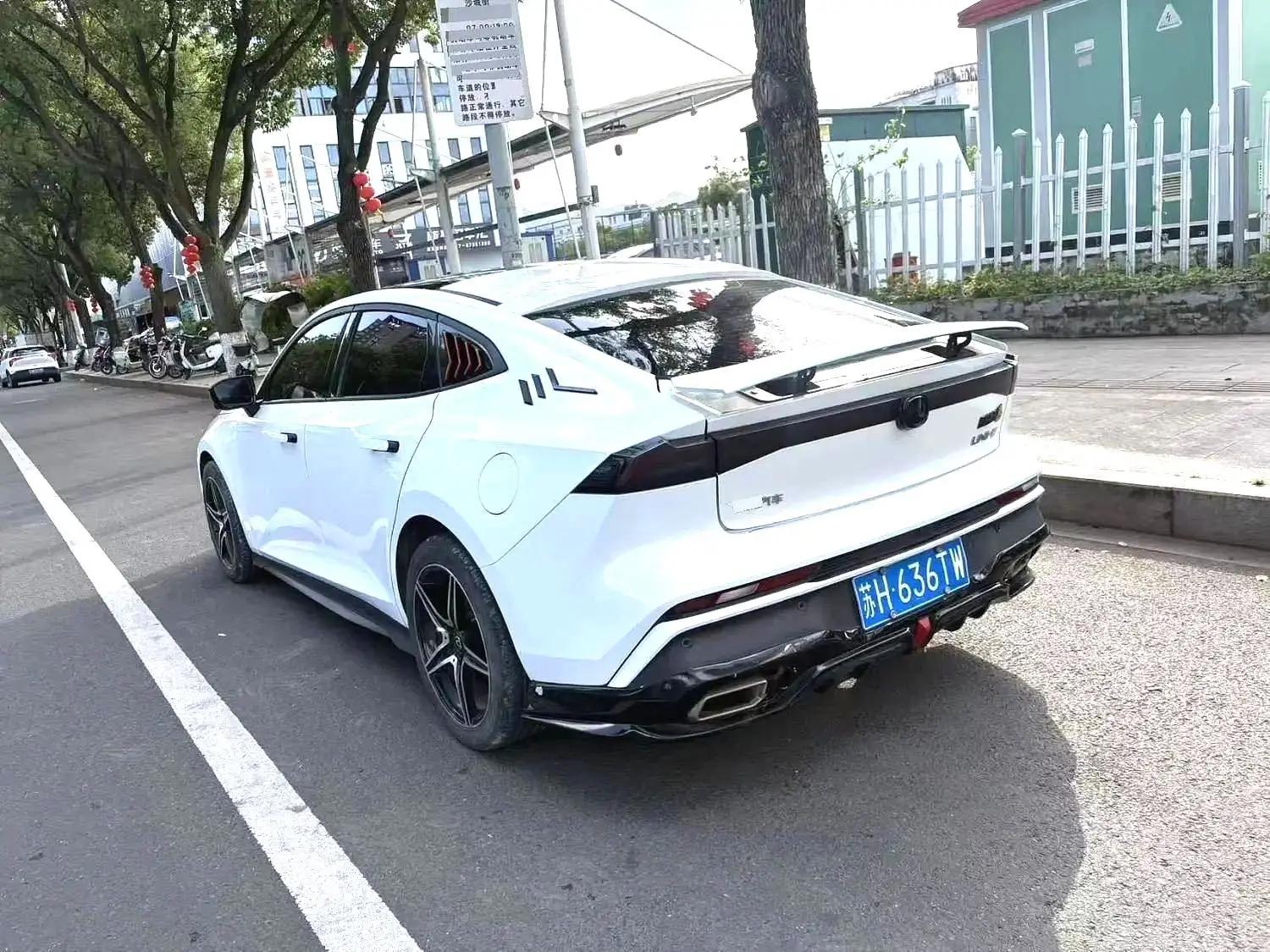 ChangAn 2024 UNI-V 1.5T Prestige Automatic 6