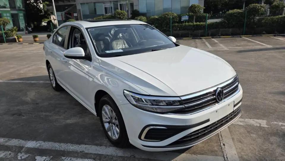 Bora 2023 200TSI DSG Smooth Edition 3