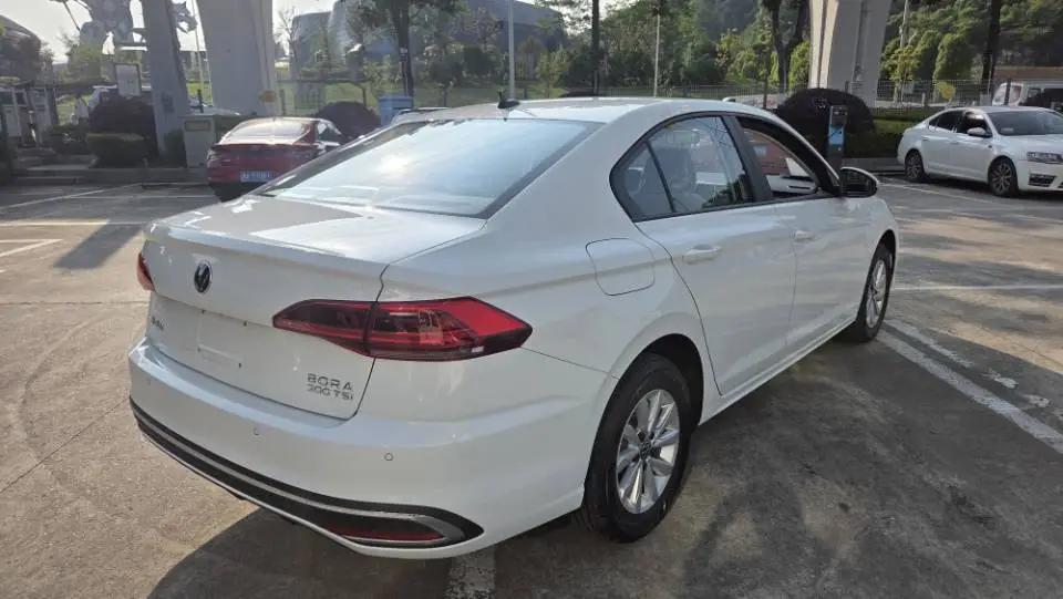 Bora 2023 200TSI DSG Smooth Edition 6