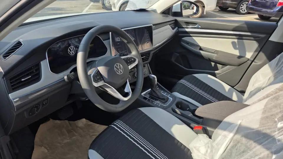 Bora 2023 200TSI DSG Smooth Edition 9