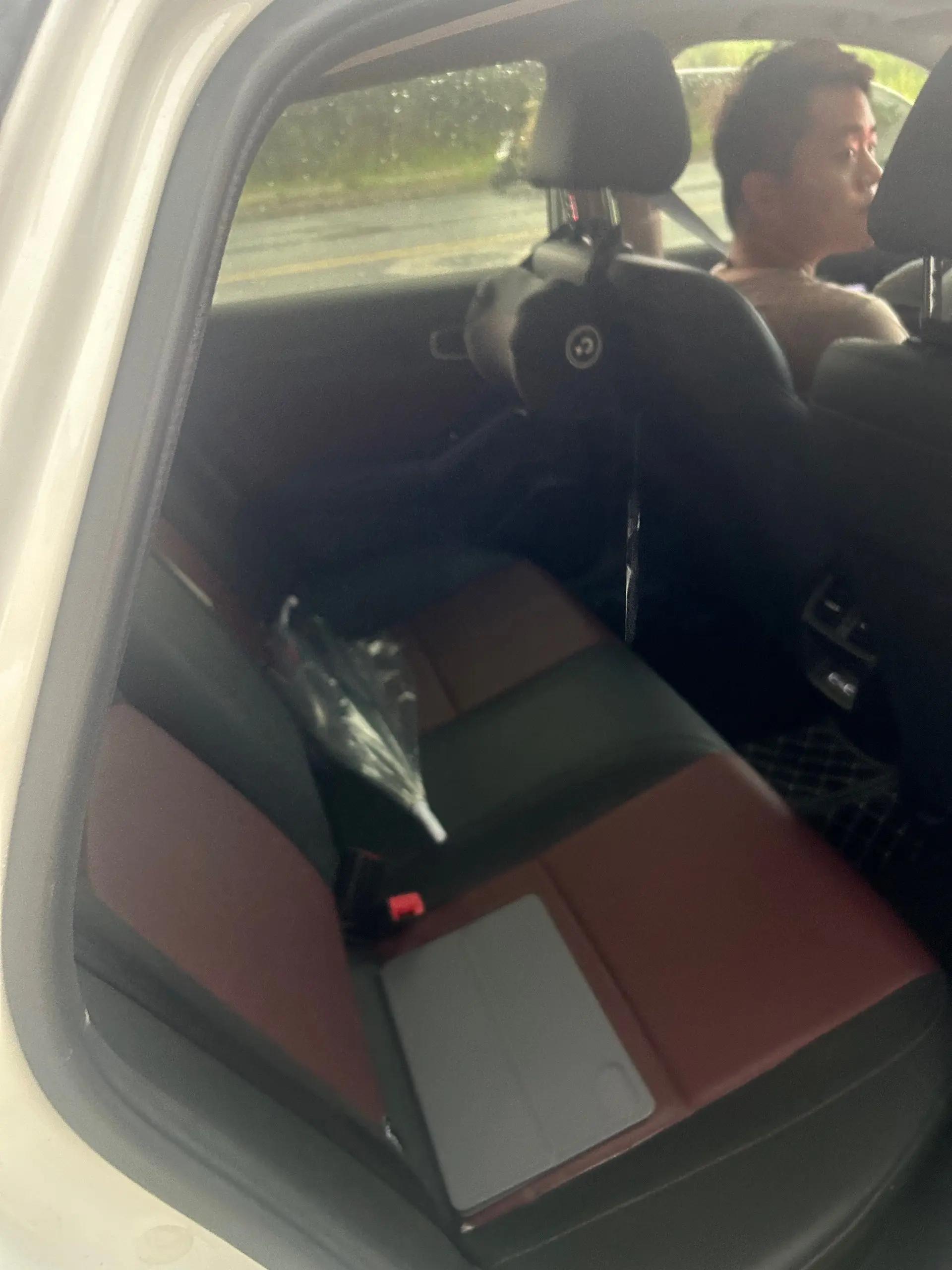 Model 2022 240TURBO CVT Premium Edition 3