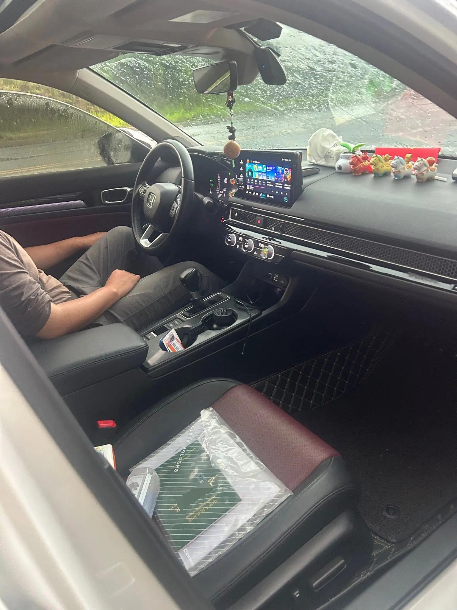 Model 2022 240TURBO CVT Premium Edition 4