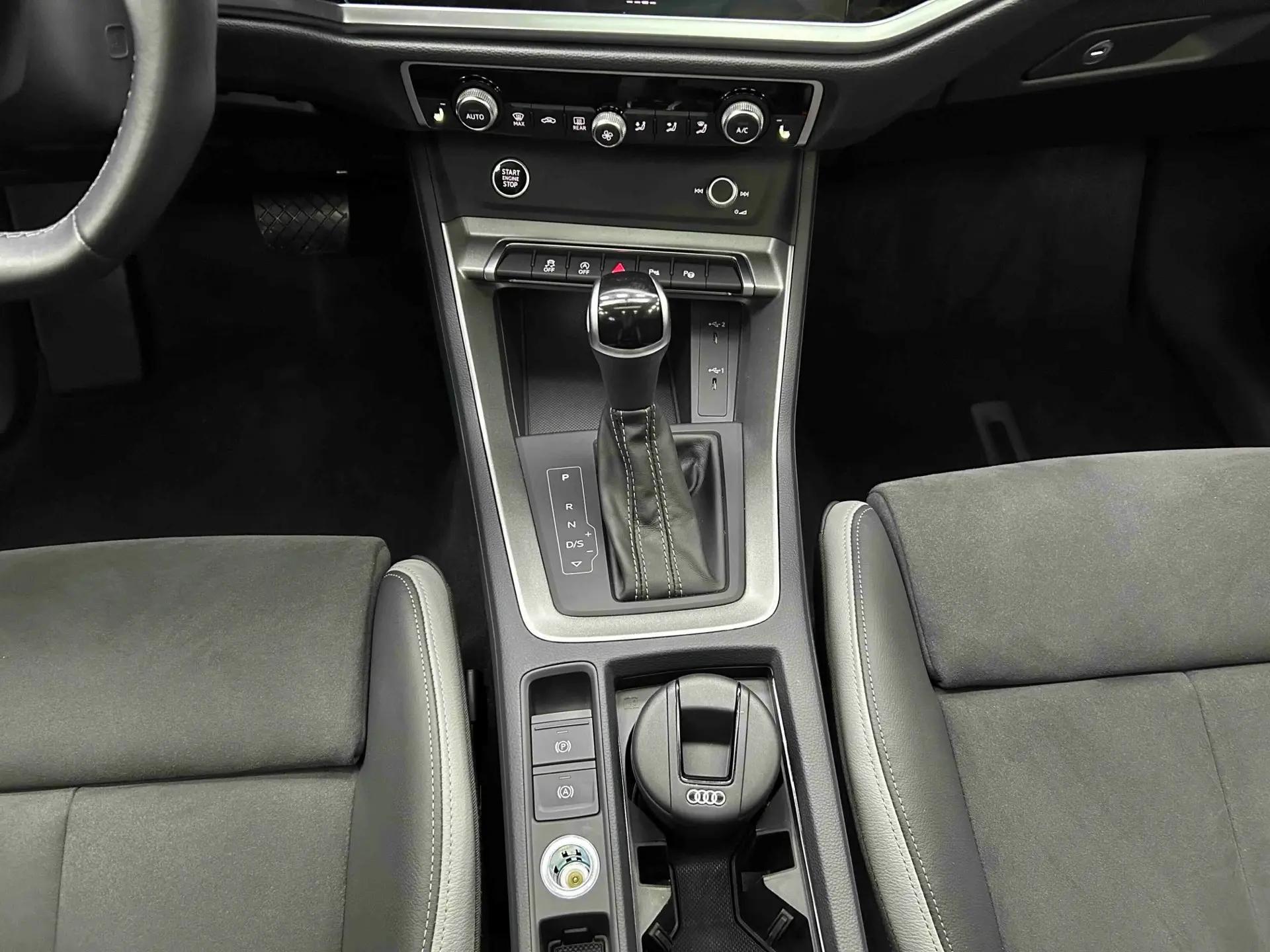 Audi Q3 2022 model 35 TFSI Fashion Dynamic Edition 2