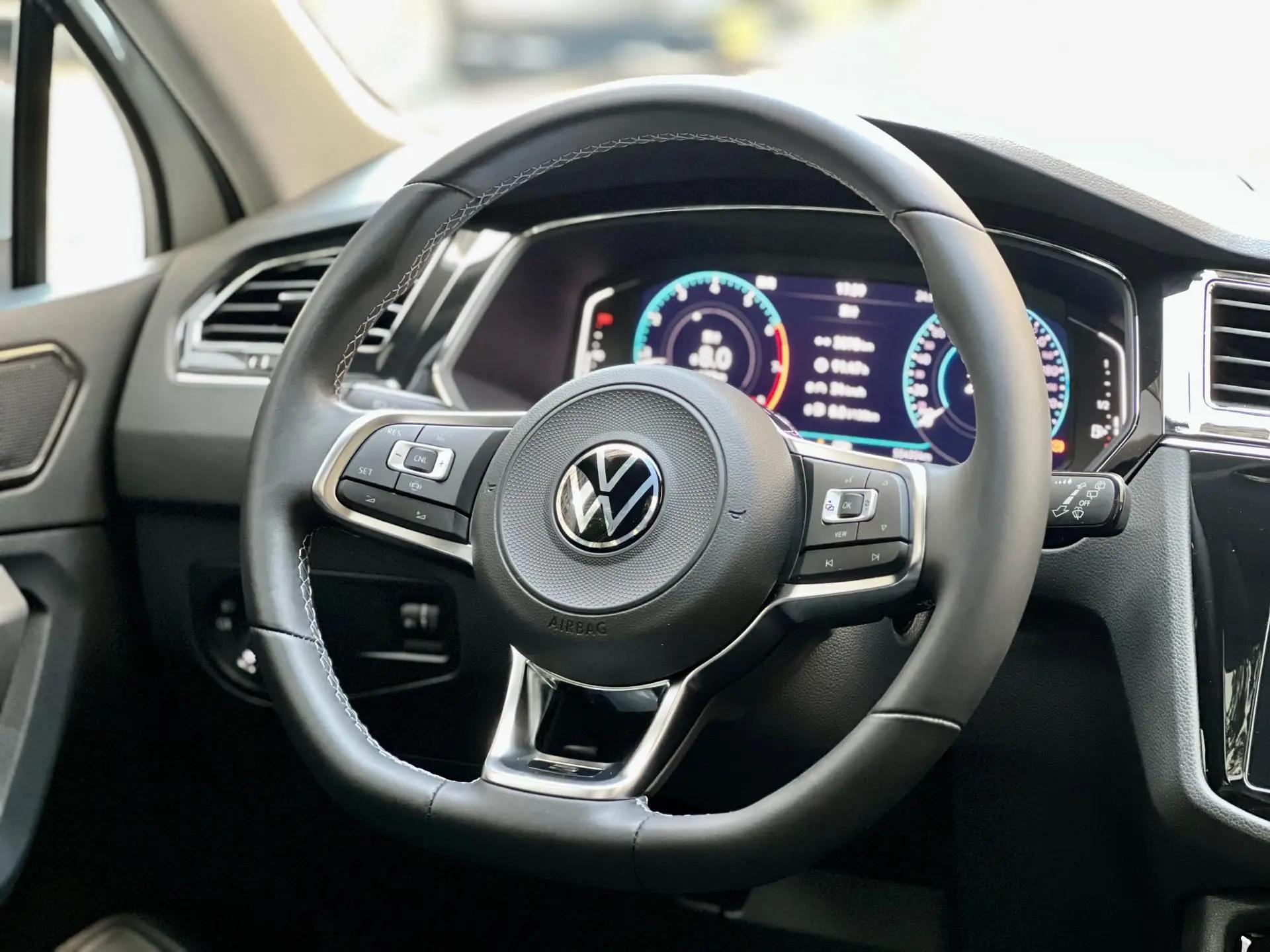 Tiguan L 2021 330TSI Automatic Two-Drive R-Line Enjoy Edition 8
