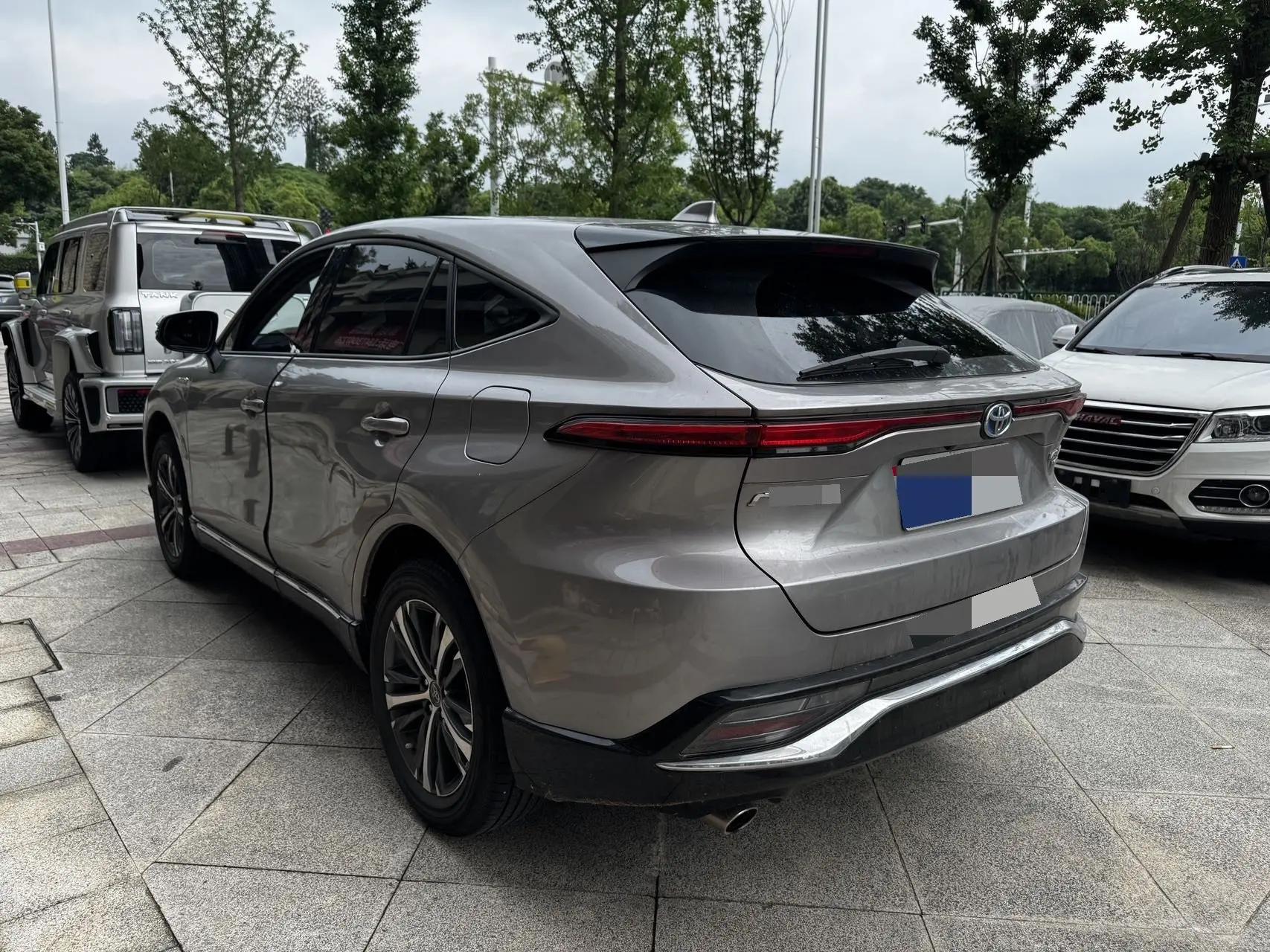 Toyota 2023 Weisa Dual Engine 2.5 Stepless Intelligent Electric Hybrid Two-Drive Deluxe Automatic Gear 5