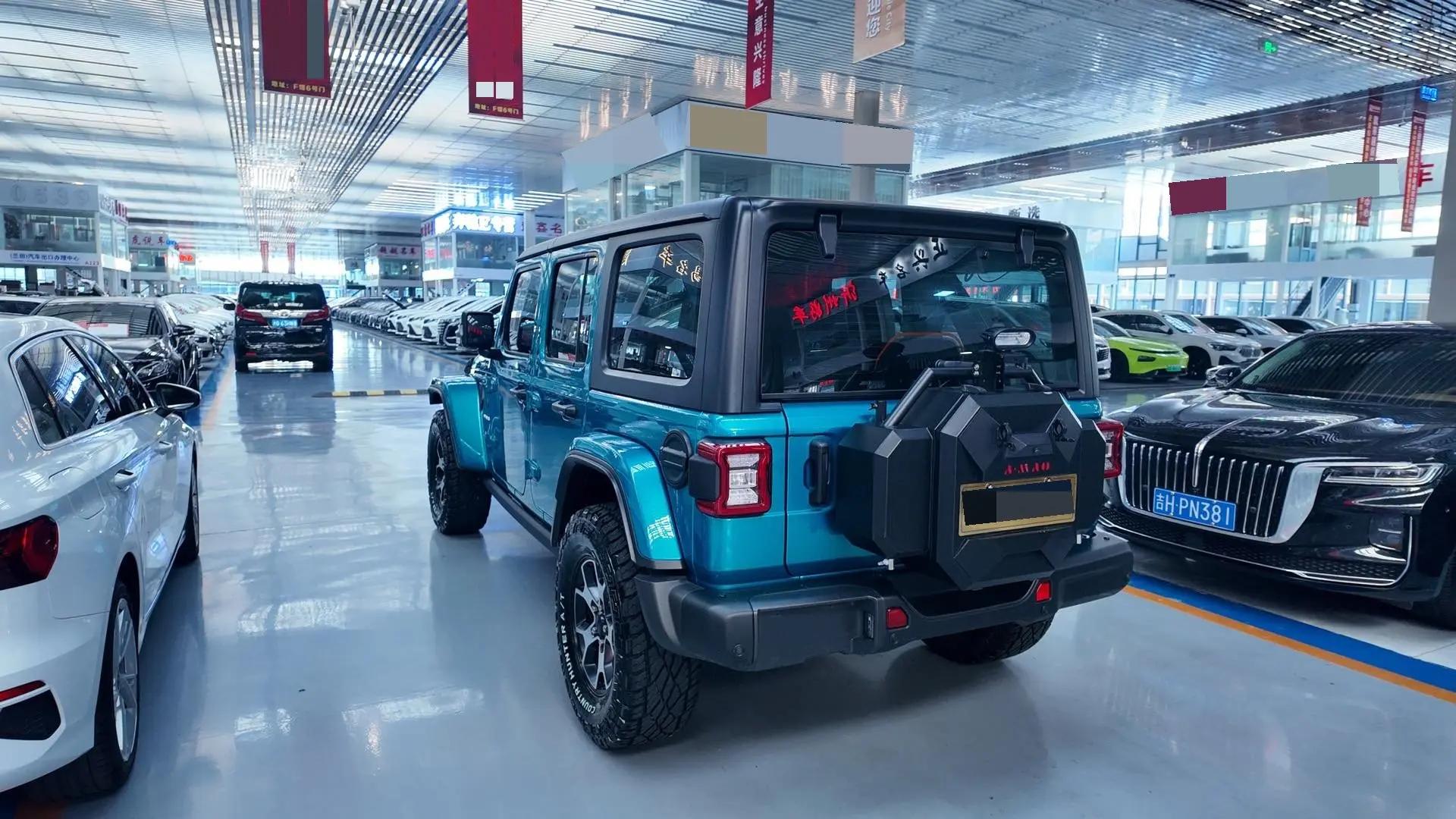 Wrangler 2019 2.0T Sahara Four-Door Edition National V 3