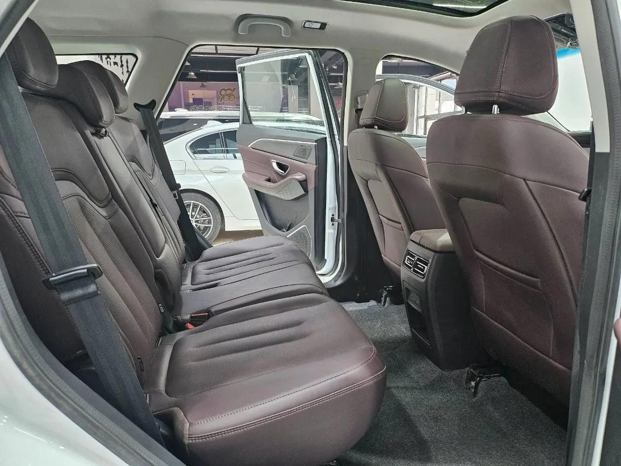 Jetour 2025 X90 PLUS 1.6TD Elite Edition 7-seat Automatic Gear 17