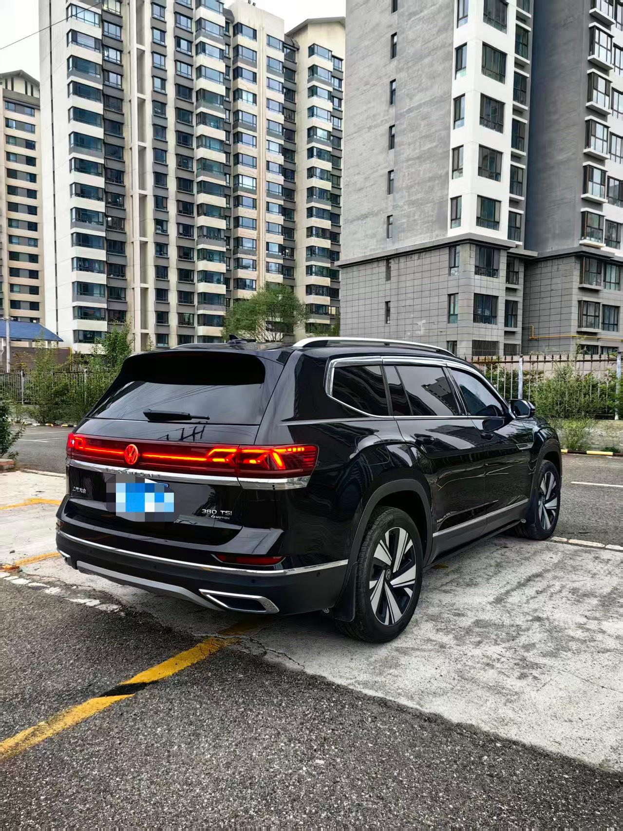 Volkswagen 2024 Tuang 2.0TSI 380TSI four-wheel drive Longyao version automatic gear 3