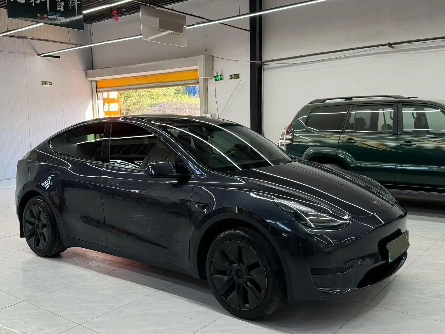 2024 Model Y Rear-Wheel Drive Edition 3