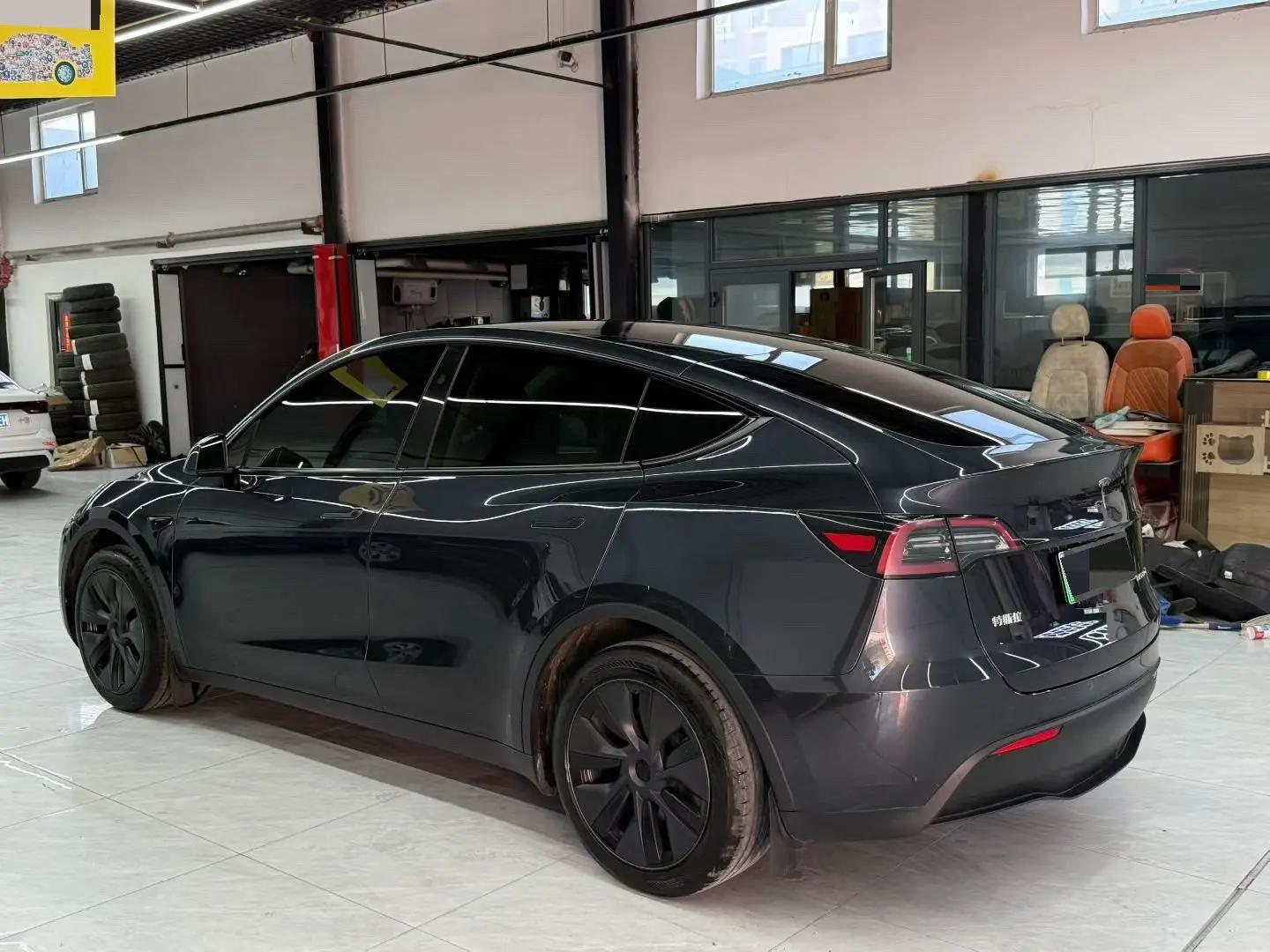 2024 Model Y Rear-Wheel Drive Edition 9
