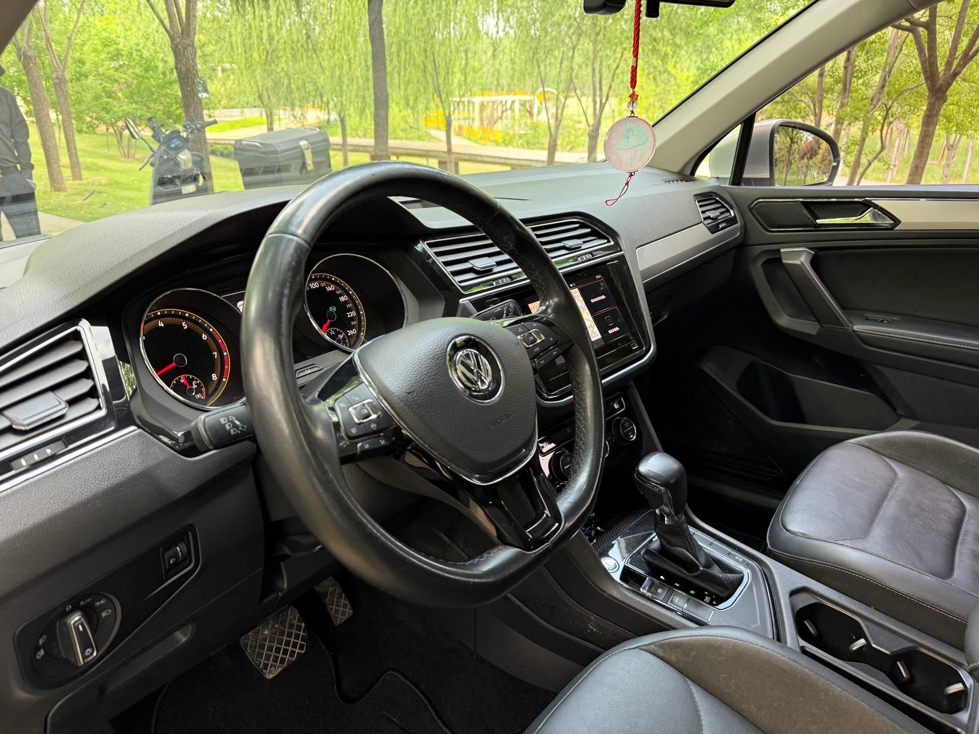 Tiguan L 2019 330TSI Automatic Two-Drive Panoramic Comfort Edition National V 5