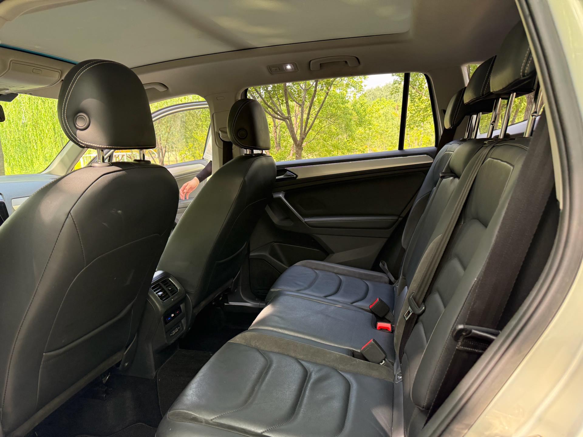 Tiguan L 2019 330TSI Automatic Two-Drive Panoramic Comfort Edition National V 6