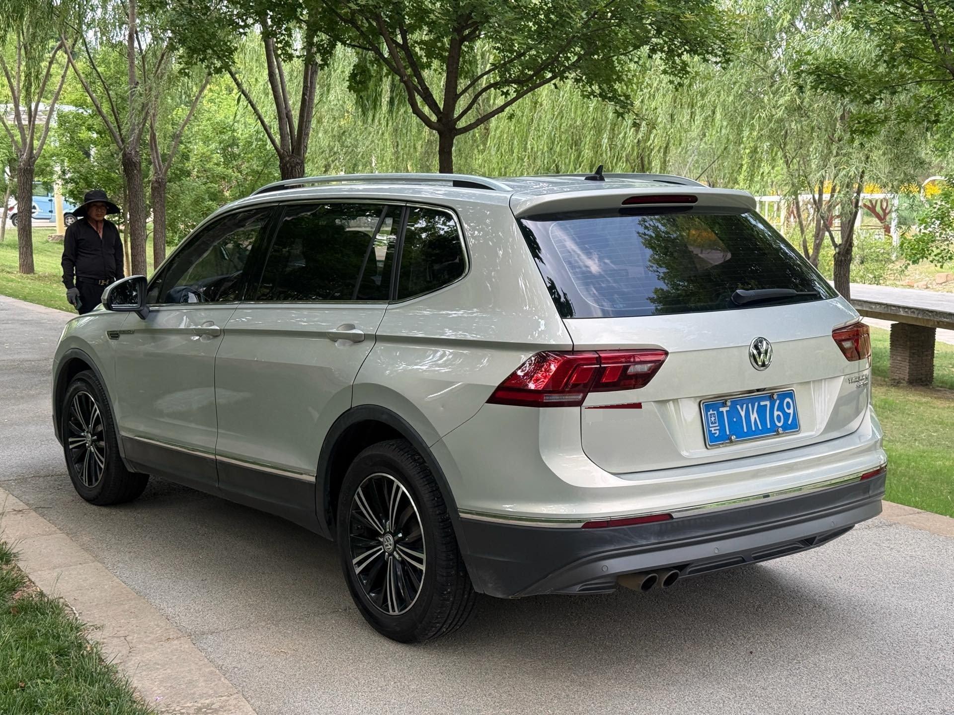 Tiguan L 2019 330TSI Automatic Two-Drive Panoramic Comfort Edition National V 9