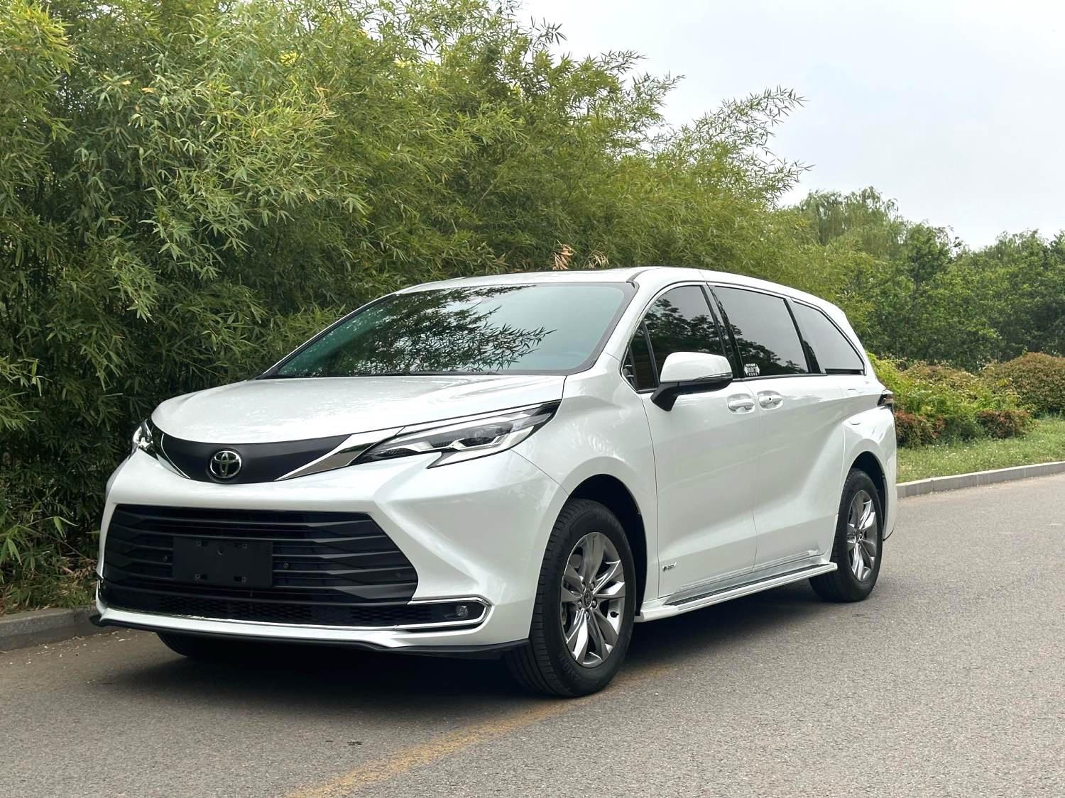 Toyota 2024 Sienna 2.5 CVT Comfort Edition Automatic