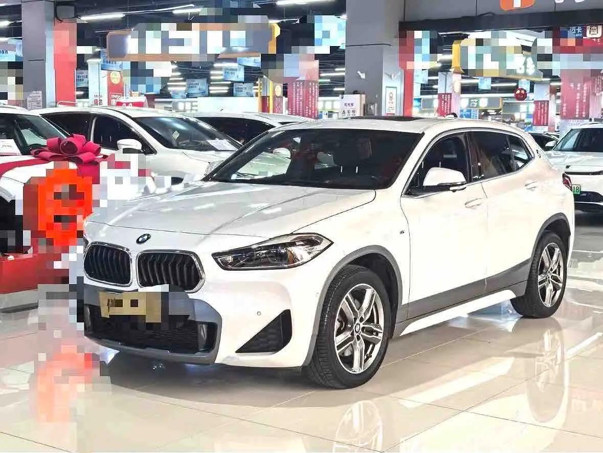 BMW X2 2020 sDrive25i leading M off-road suit