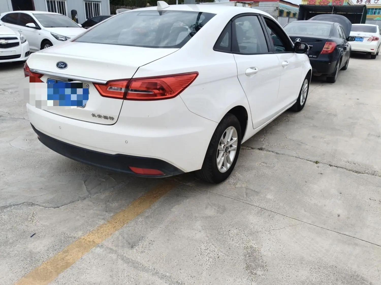 Forrest 2019 to 1.5L Automatic Quality (Tire Pressure Monitoring) Country VI 4