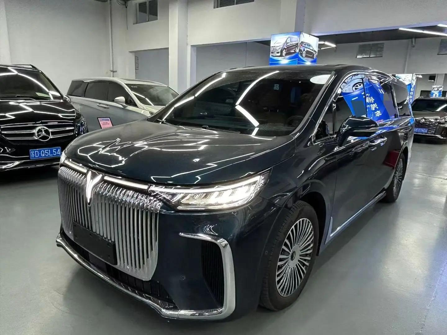 Voyah 2025 Model Dreamer PHEV 1.5T Four-Wheel-Drive Prestige Kunpeng Edition Automatic