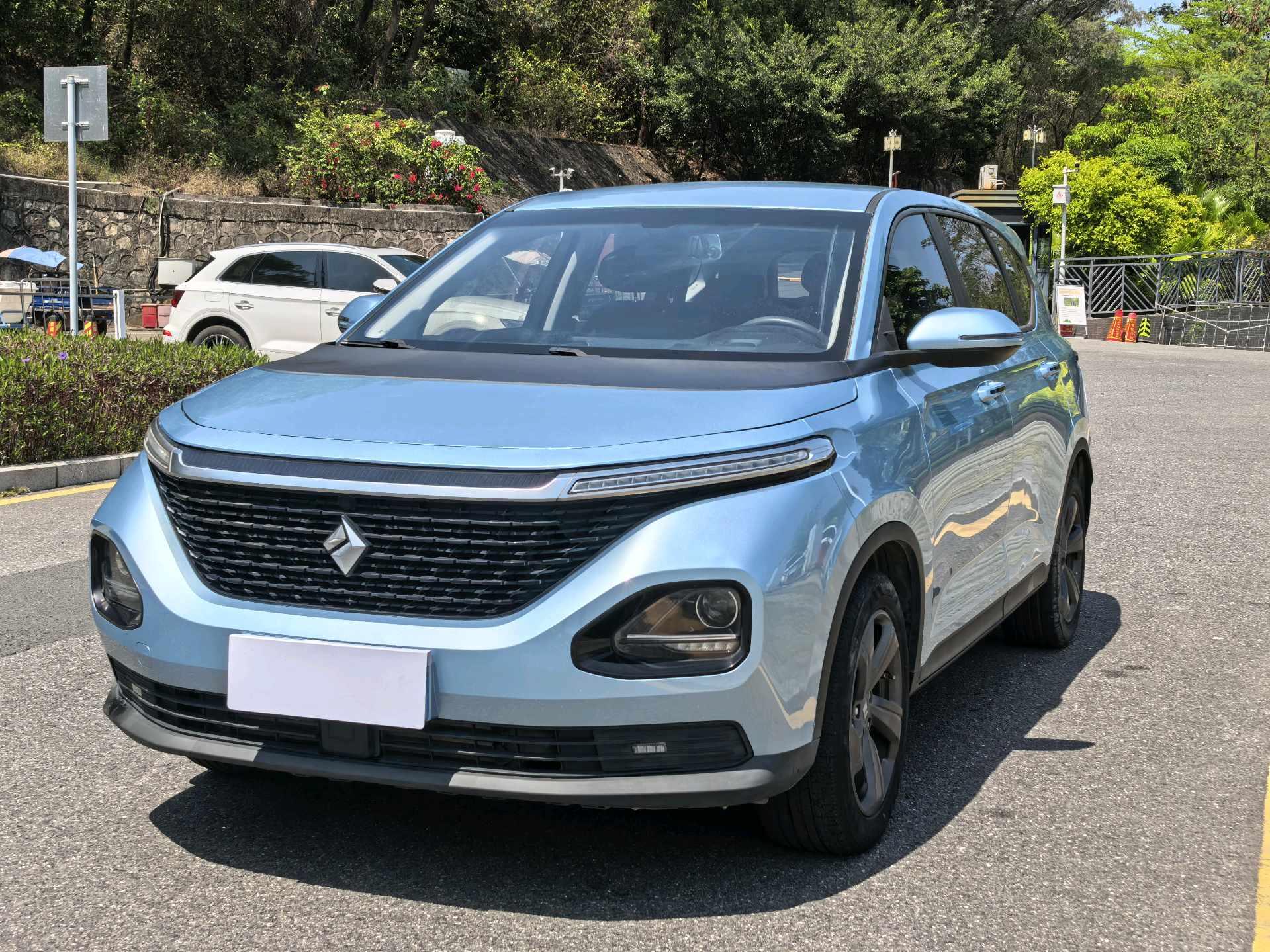 BaoJun RM-5 2019 1.5T CVT 24-hour Online Elite 7-seat