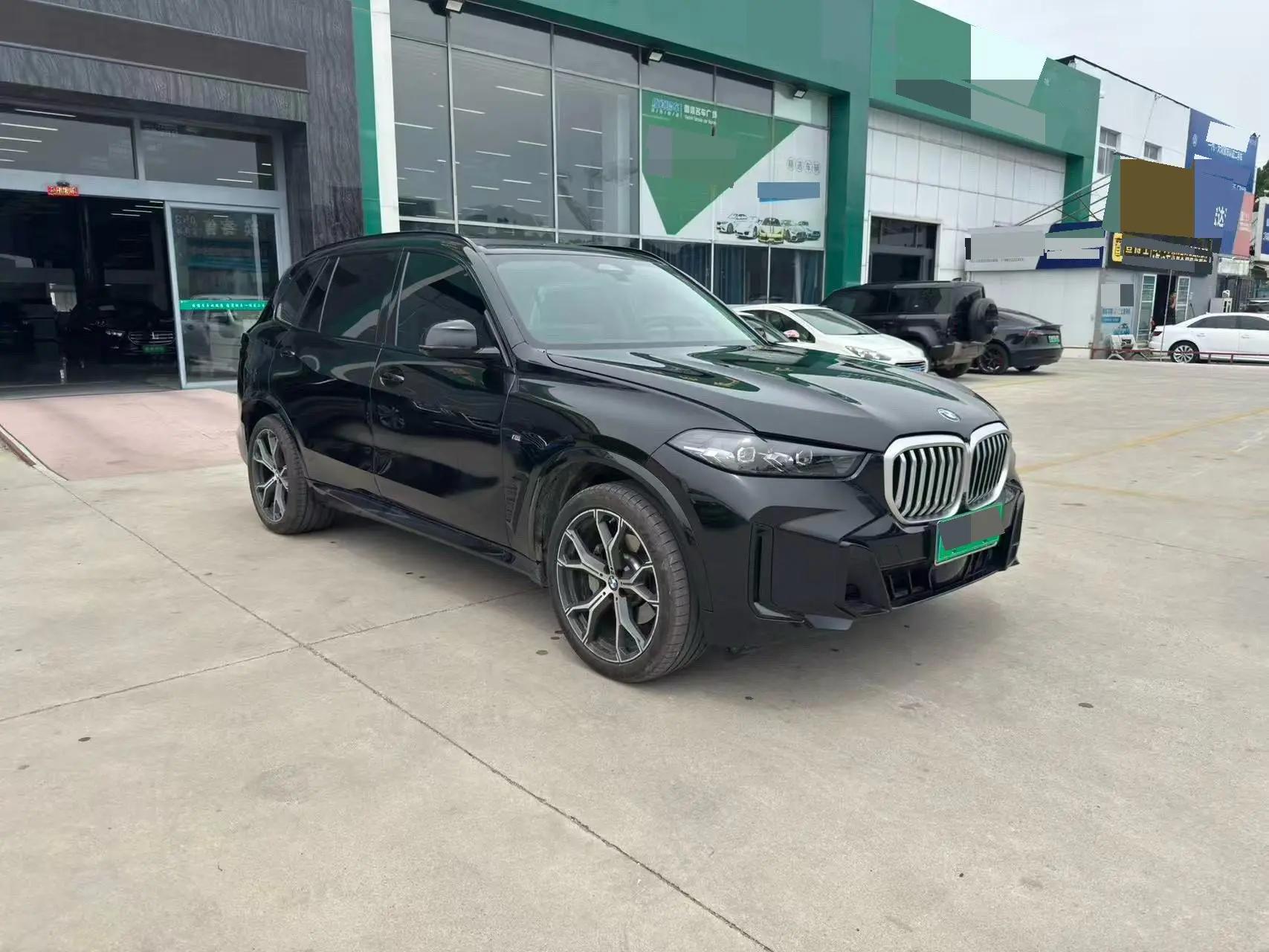 BMW 2023 X5 xDrive30Li 48V 2.0T Luxury Model M Sport Night Edition Automatic 2