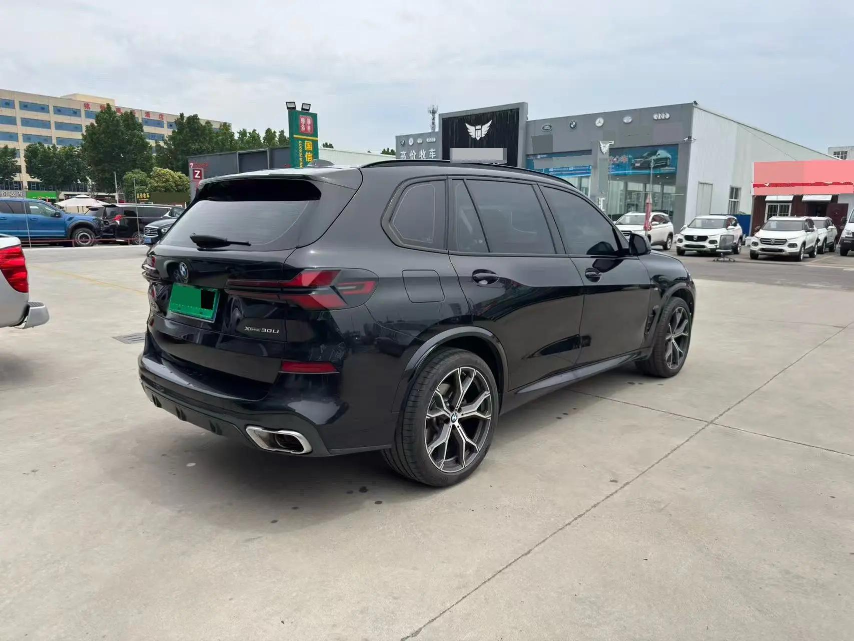 BMW 2023 X5 xDrive30Li 48V 2.0T Luxury Model M Sport Night Edition Automatic 9