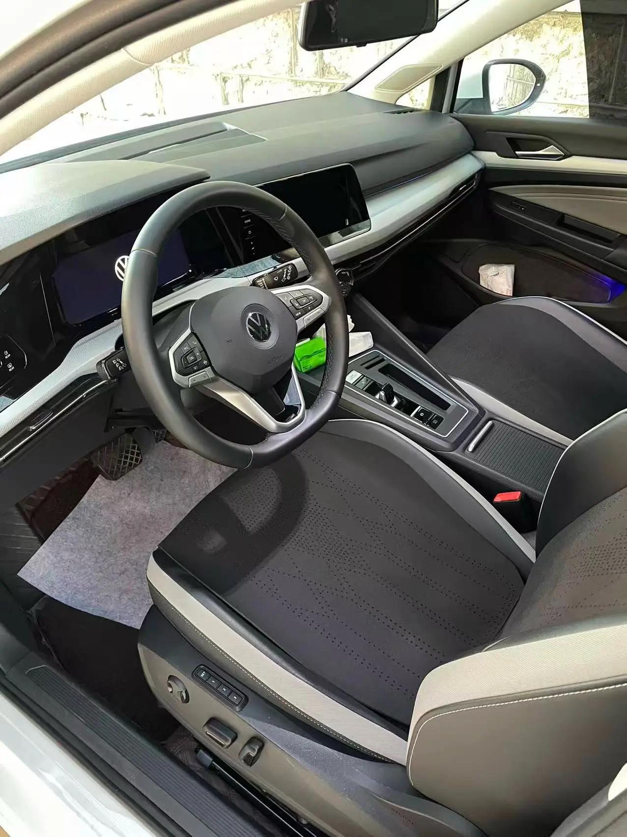 Volkswagen 2023 Golf 8 PRO 1.4TSI 280TSI Automatic 4